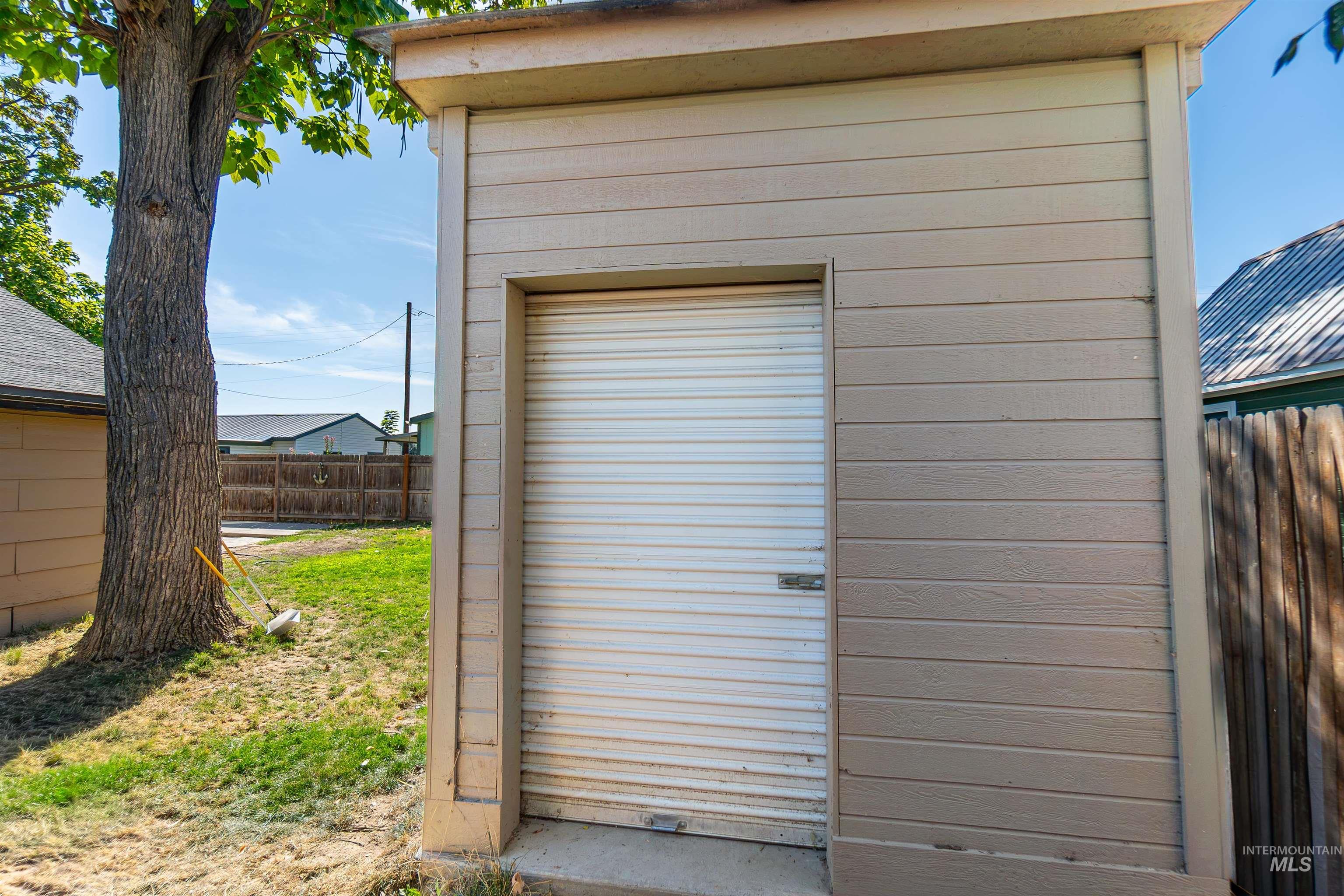 402 SW 4th, Fruitland, Idaho 83619, 2 Bedrooms, 1 Bathroom, Residential For Sale, Price $309,000, 99001752