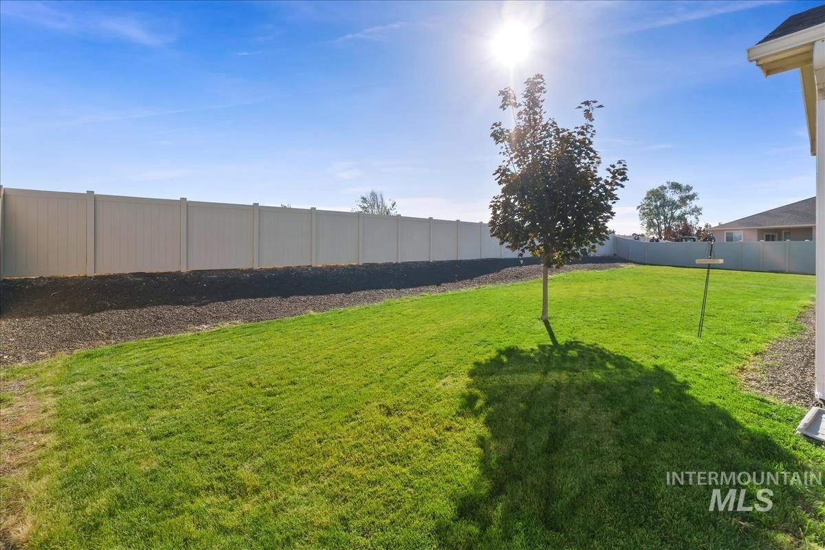 1498 N Steens Ave, Kuna, Idaho 83634, 3 Bedrooms, 2 Bathrooms, Residential For Sale, Price $438,000,MLS 99001753