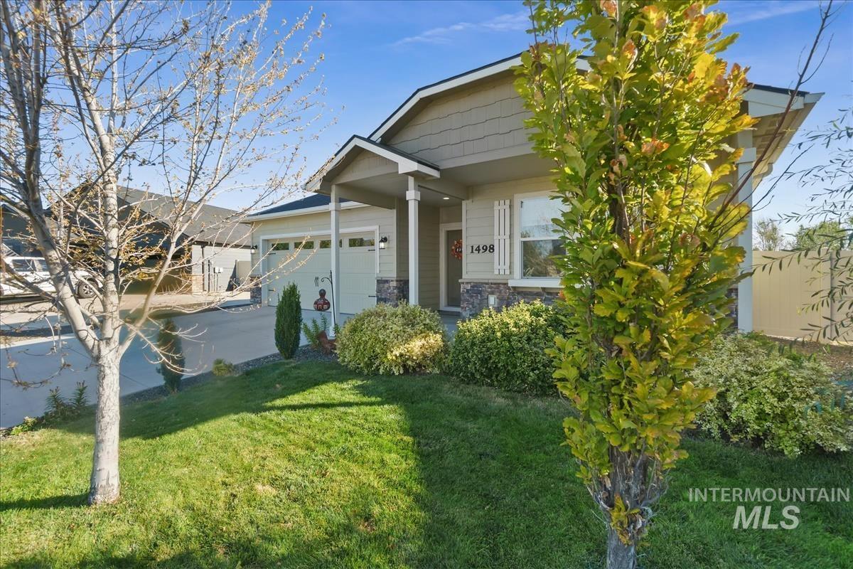 1498 N Steens Ave, Kuna, Idaho 83634, 3 Bedrooms, 2 Bathrooms, Residential For Sale, Price $438,000,MLS 99001753