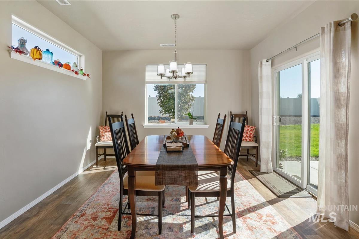 1498 N Steens Ave, Kuna, Idaho 83634, 3 Bedrooms, 2 Bathrooms, Residential For Sale, Price $438,000,MLS 99001753