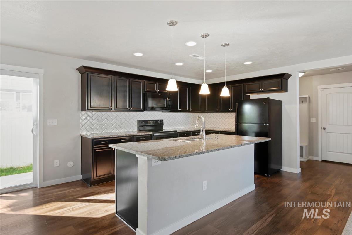 188 W Halpin St, Meridian, Idaho 83646, 3 Bedrooms, 2.5 Bathrooms, Residential For Sale, Price $439,990,MLS 99001754