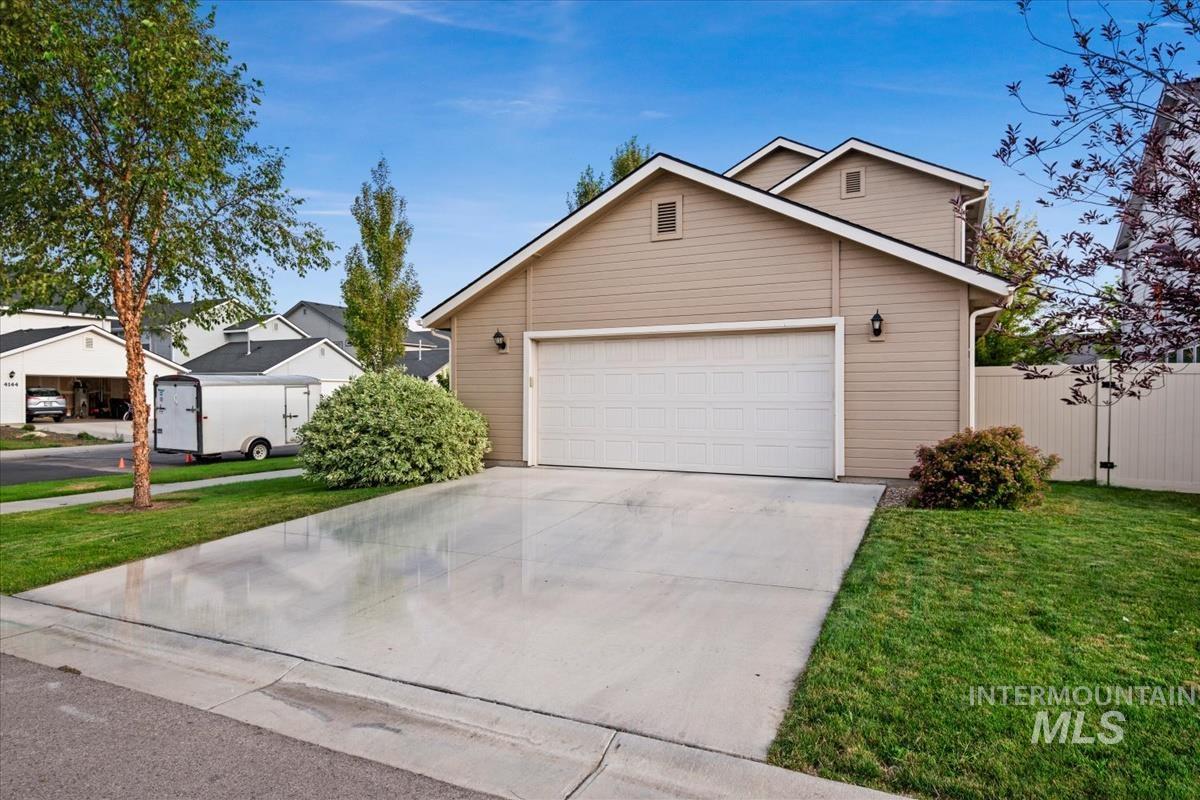 188 W Halpin St, Meridian, Idaho 83646, 3 Bedrooms, 2.5 Bathrooms, Residential For Sale, Price $439,990,MLS 99001754