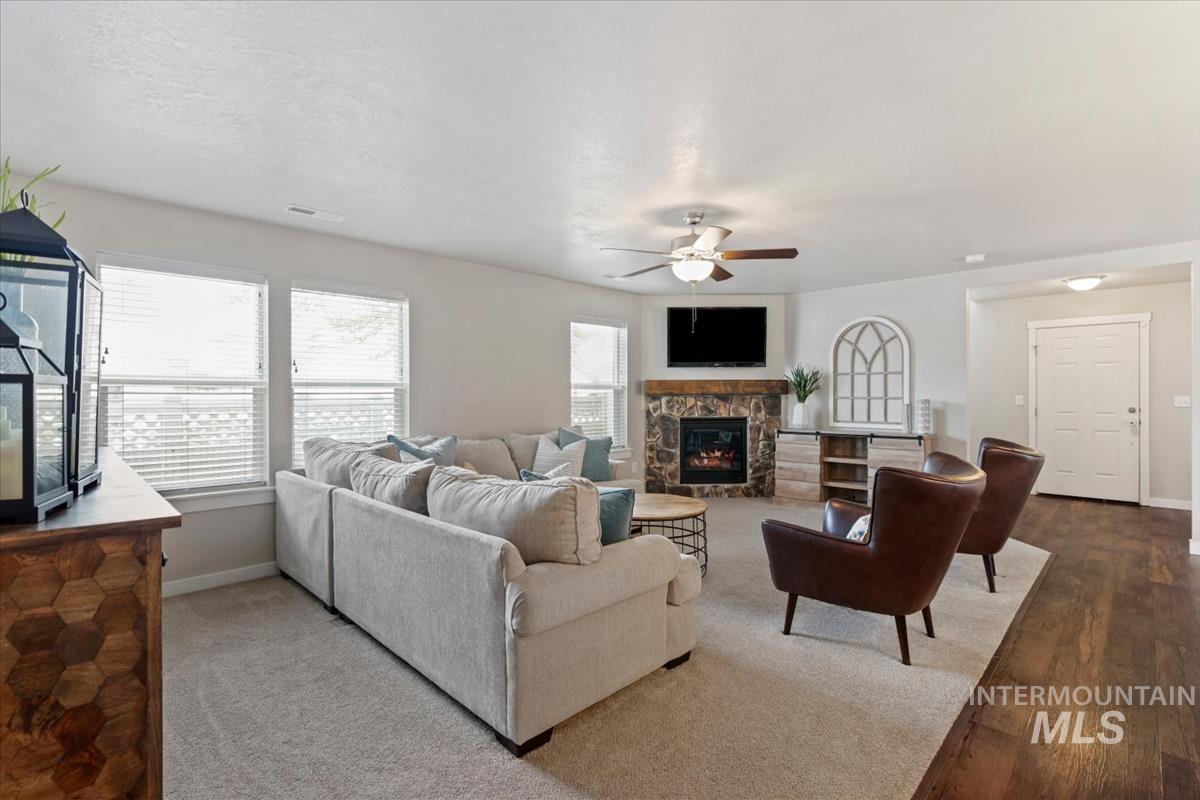188 W Halpin St, Meridian, Idaho 83646, 3 Bedrooms, 2.5 Bathrooms, Residential For Sale, Price $439,990,MLS 99001754