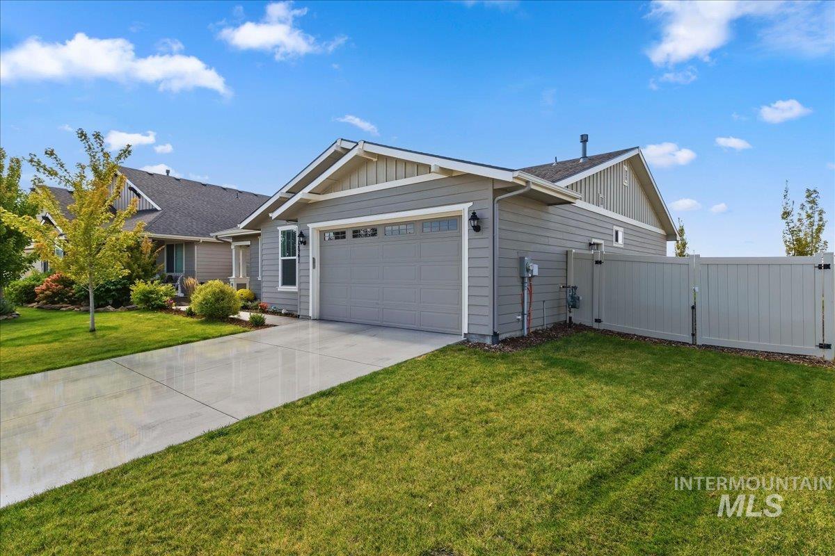 12941 S Salerno Ave, Nampa, Idaho 83686, 3 Bedrooms, 2 Bathrooms, Residential For Sale, Price $435,000,MLS 99001756