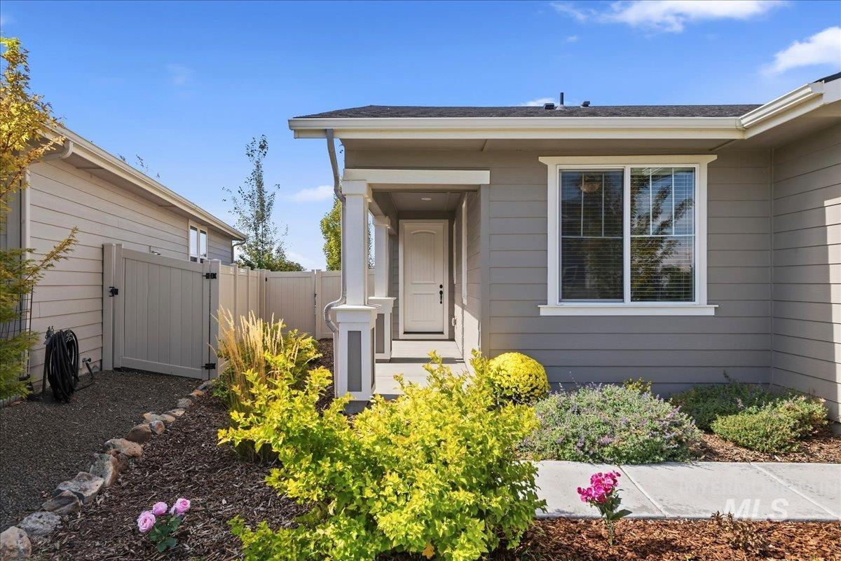 12941 S Salerno Ave, Nampa, Idaho 83686, 3 Bedrooms, 2 Bathrooms, Residential For Sale, Price $435,000,MLS 99001756