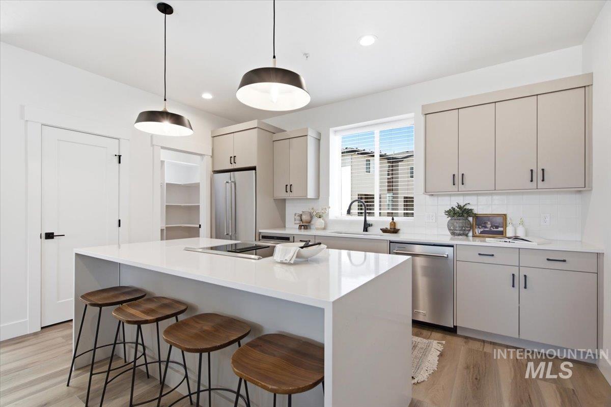 1709 S Federal Way, Boise, Idaho 83705, 3 Bedrooms, 3.5 Bathrooms, Residential For Sale, Price $529,880,MLS 99001759