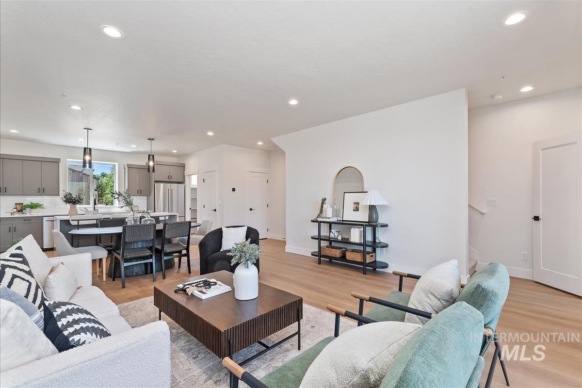 1709 S Federal Way, Boise, Idaho 83705, 3 Bedrooms, 3.5 Bathrooms, Residential For Sale, Price $544,880,MLS 99001759