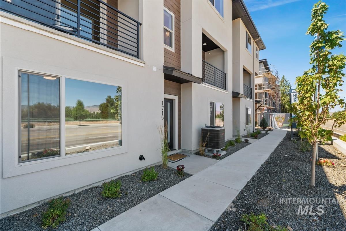1709 S Federal Way, Boise, Idaho 83705, 3 Bedrooms, 3.5 Bathrooms, Residential For Sale, Price $544,880,MLS 99001759