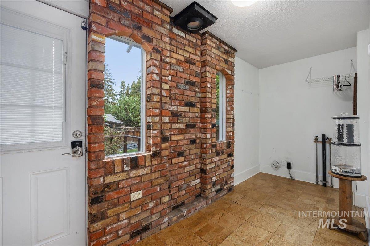 416 E Ave A, Jerome, Idaho 83338, 4 Bedrooms, 2 Bathrooms, Residential For Sale, Price $297,000, 99001765