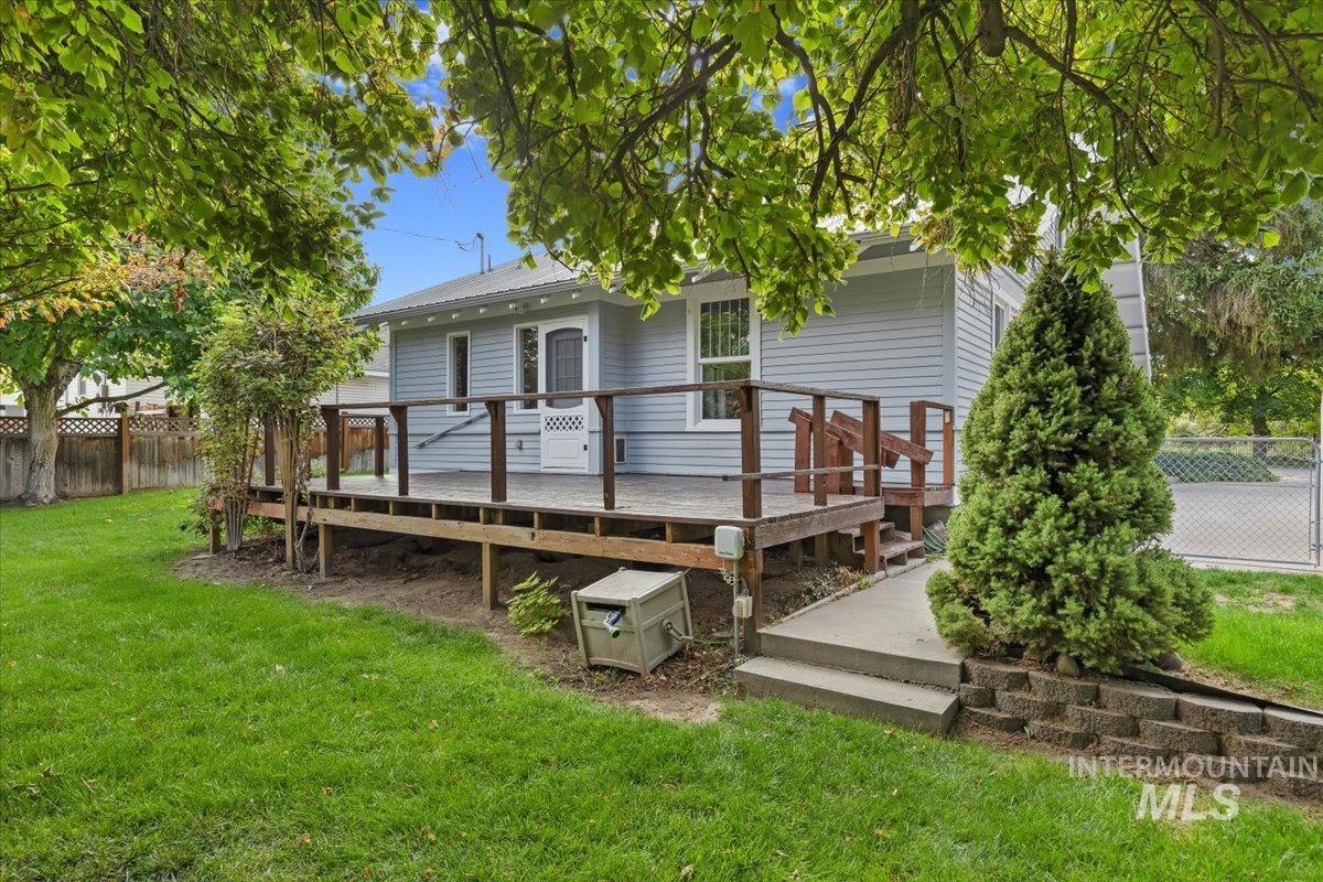416 E Ave A, Jerome, Idaho 83338, 4 Bedrooms, 2 Bathrooms, Residential For Sale, Price $297,000, 99001765