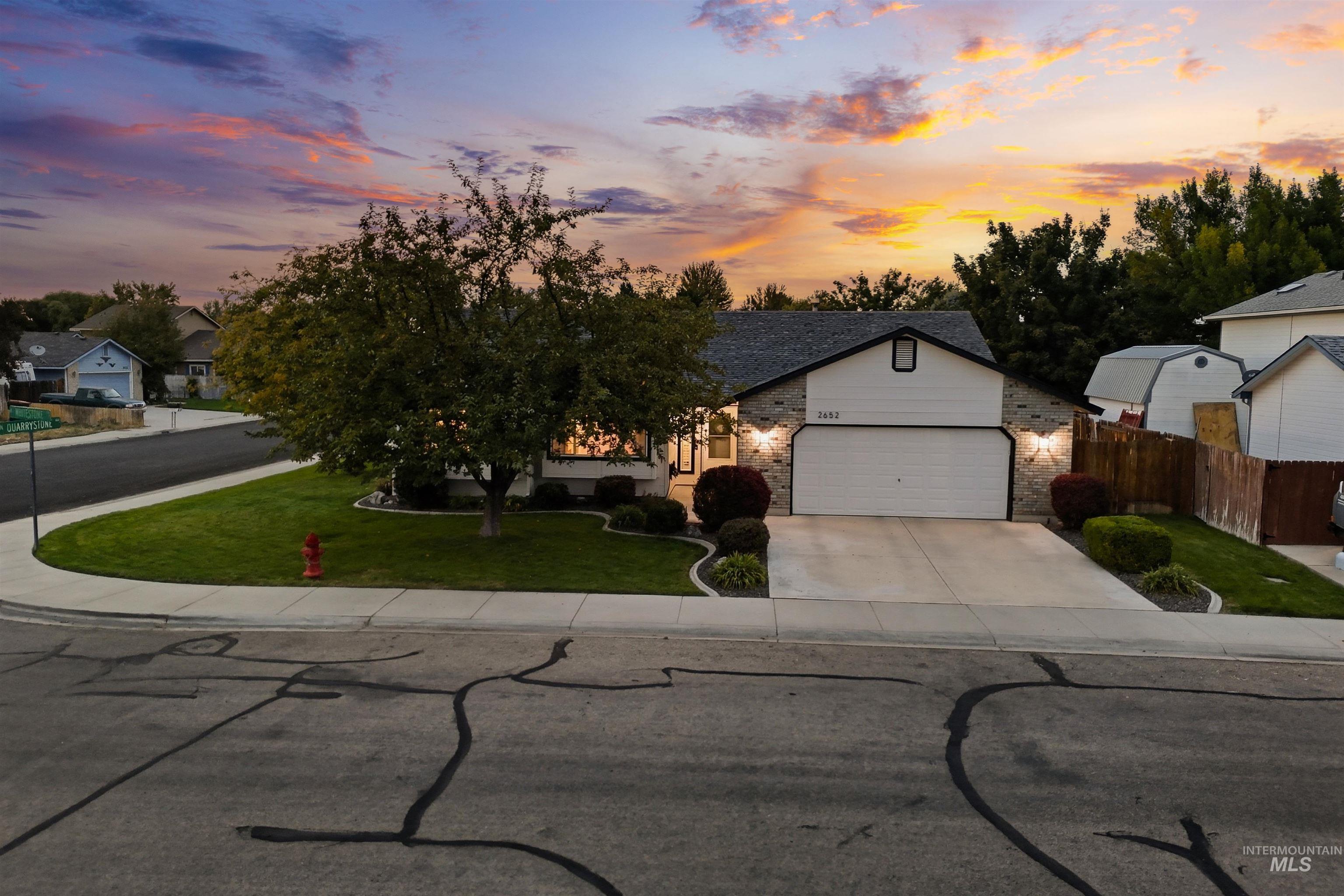 2652 W Whitestone Drive, Meridian, Idaho 83646, 3 Bedrooms, 2 Bathrooms, Residential For Sale, Price $449,500,MLS 99001769