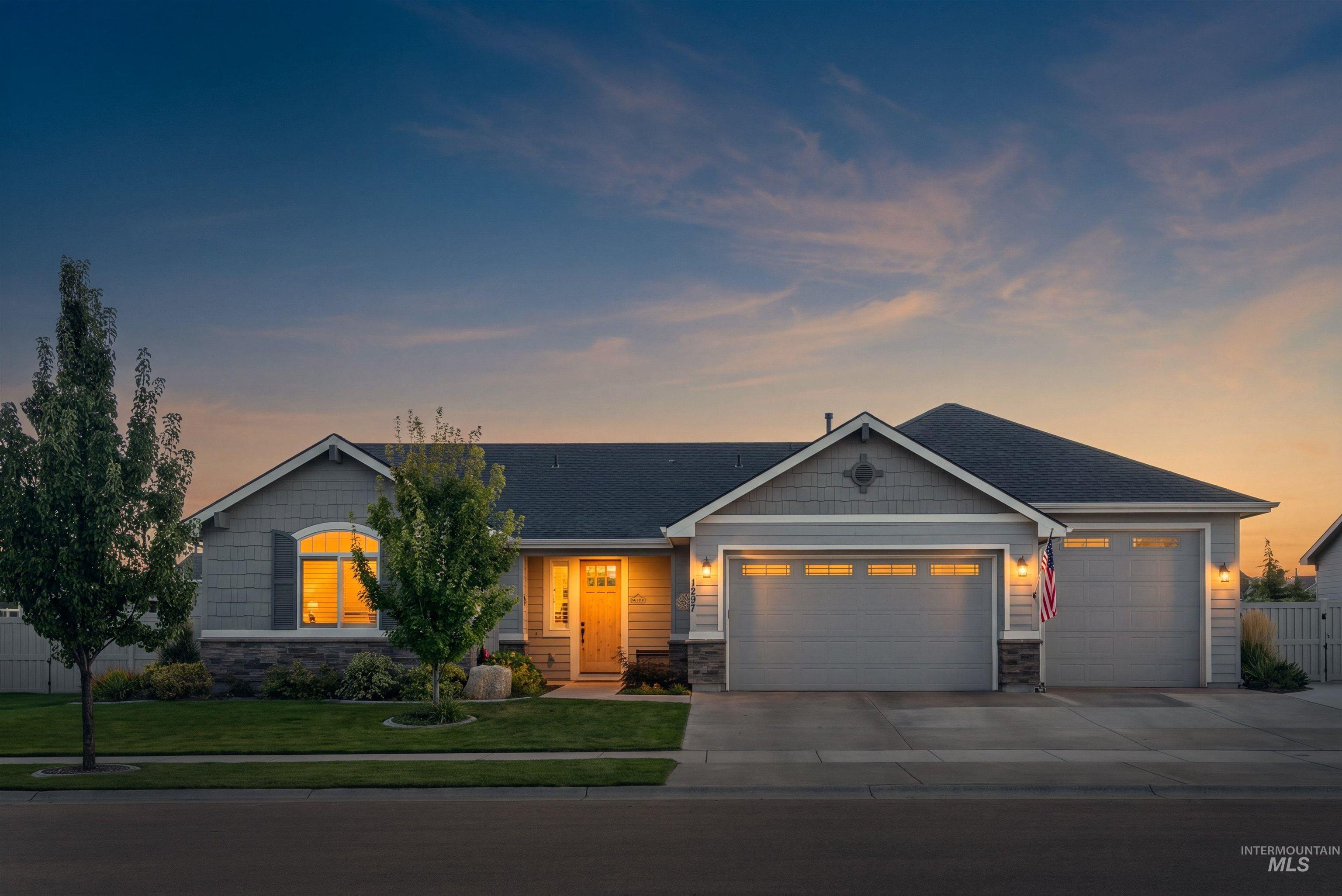 1297 W Six Shooter St, Middleton, Idaho 83644, 3 Bedrooms, 2.5 Bathrooms, Residential For Sale, Price $625,000,MLS 99001778