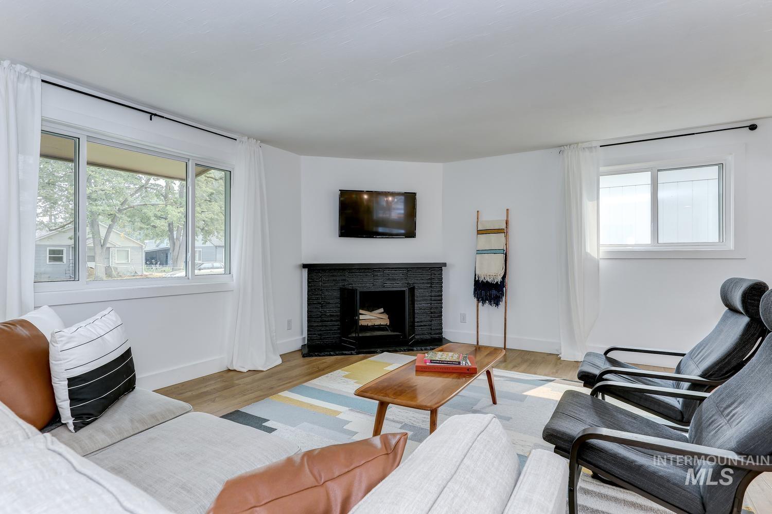 1709 S Abbs, Boise, Idaho 83705, 2 Bedrooms, 1 Bathroom, Residential For Sale, Price $419,000,MLS 99001779