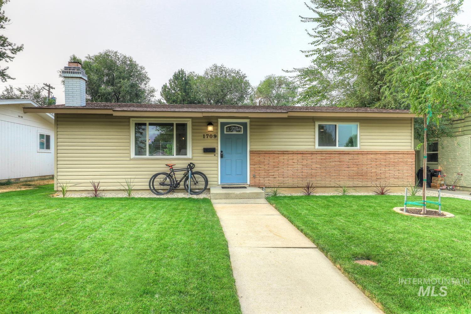 1709 S Abbs, Boise, Idaho 83705, 2 Bedrooms, 1 Bathroom, Residential For Sale, Price $419,000,MLS 99001779