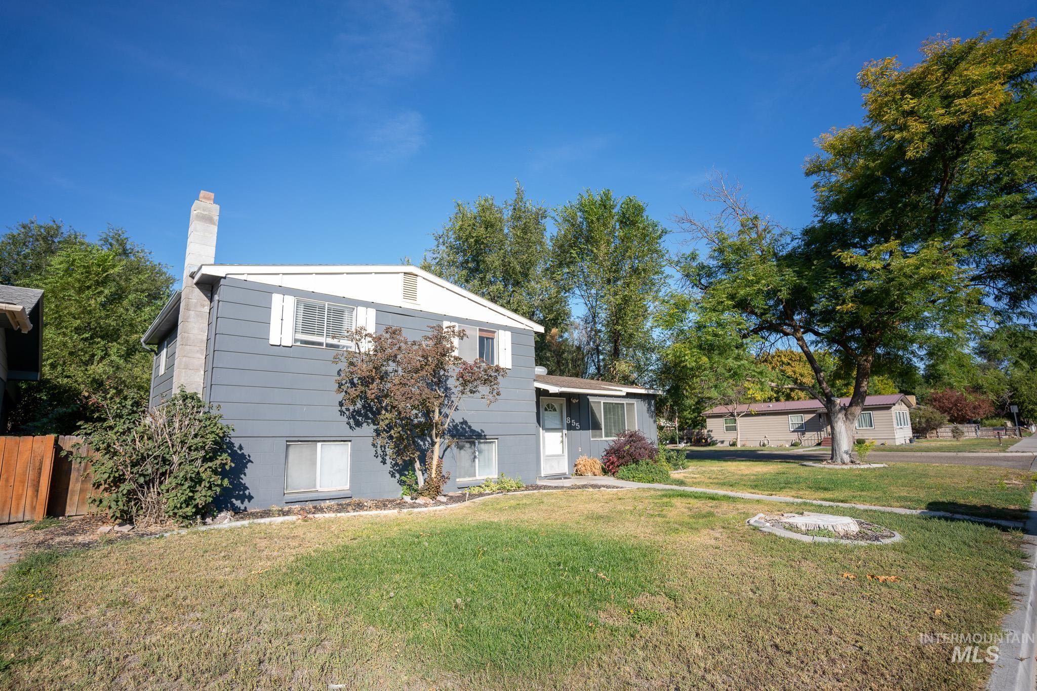 855 West st S., Vale, Oregon 97918, 4 Bedrooms, 2 Bathrooms, Residential For Sale, Price $295,000,MLS 99001783