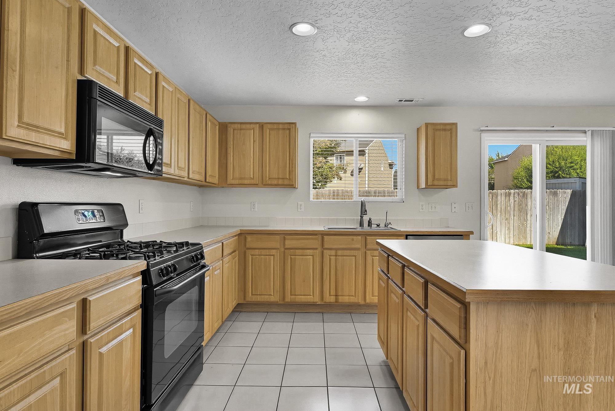 9324 W Littlewood Dr, Boise, Idaho 83709, 5 Bedrooms, 3 Bathrooms, Residential For Sale, Price $509,000,MLS 99001796