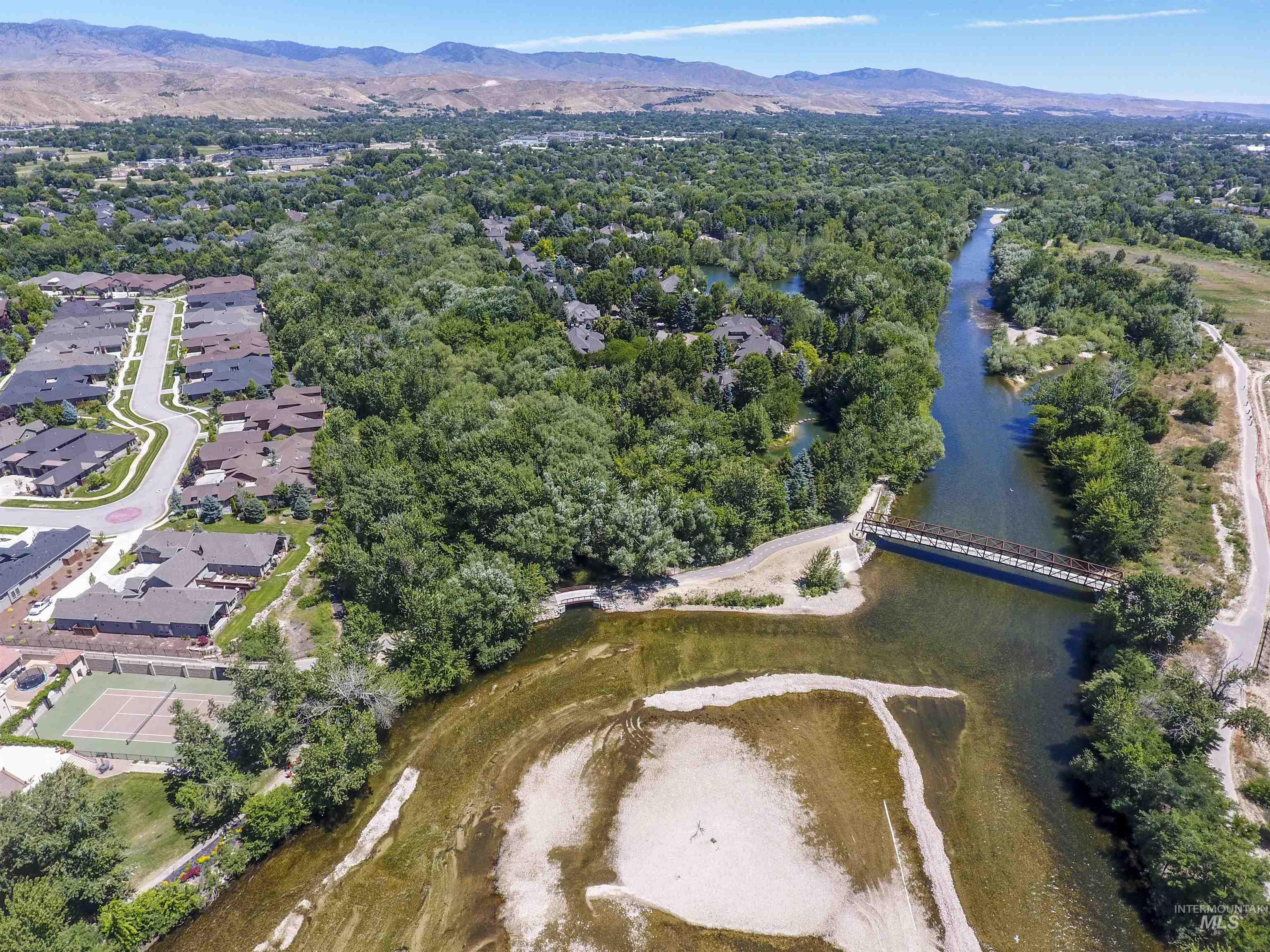 6446 N Mystic Cove Way, Boise, Idaho 83714, 4 Bedrooms, 3 Bathrooms, Residential For Sale, Price $569,900,MLS 99001800
