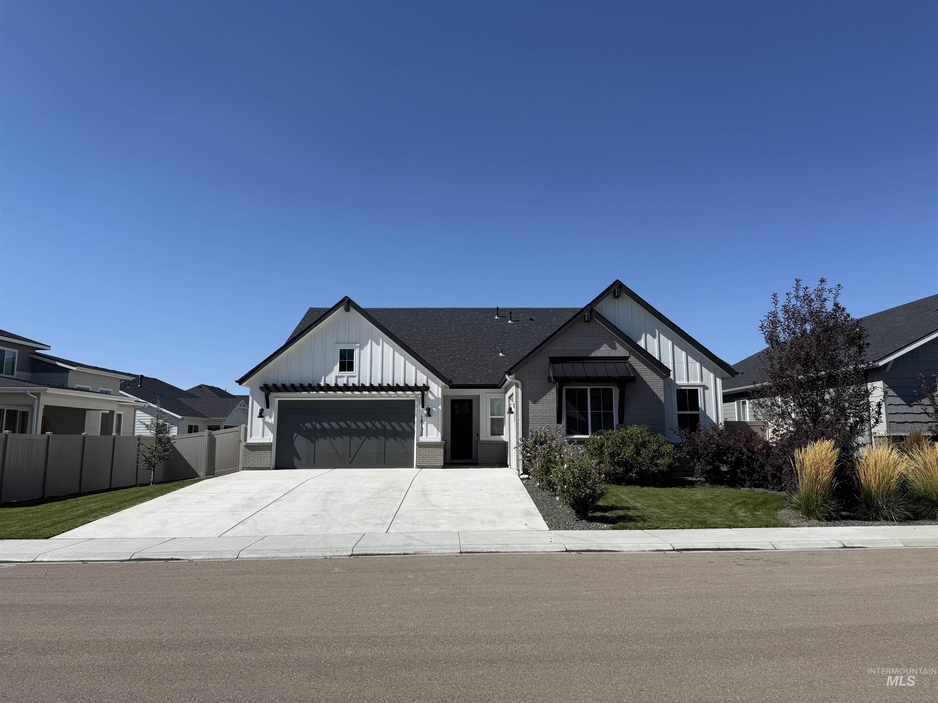 18135 N Begonia Way, Nampa, Idaho 83687, 3 Bedrooms, 2.5 Bathrooms, Residential For Sale, Price $589,900,MLS 99001802