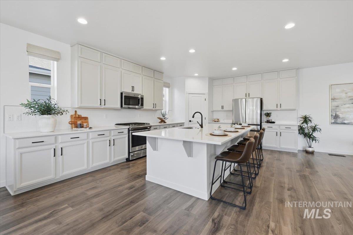 18135 N Begonia Way, Nampa, Idaho 83687, 3 Bedrooms, 2.5 Bathrooms, Residential For Sale, Price $579,900,MLS 99001802