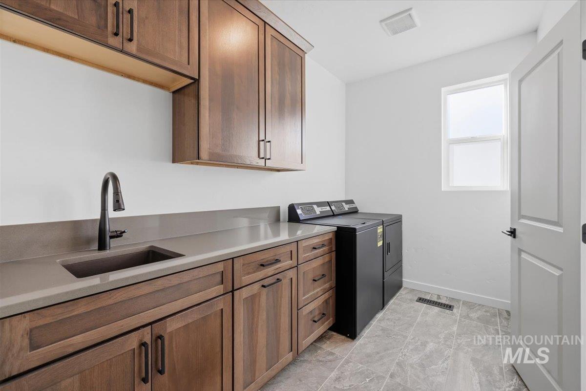 18135 N Begonia Way, Nampa, Idaho 83687, 3 Bedrooms, 2.5 Bathrooms, Residential For Sale, Price $579,900,MLS 99001802