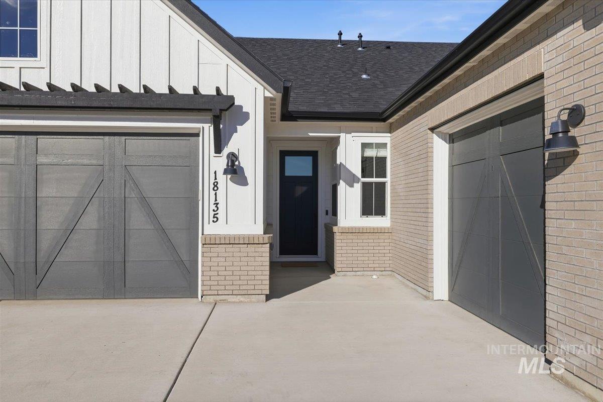 18135 N Begonia Way, Nampa, Idaho 83687, 3 Bedrooms, 2.5 Bathrooms, Residential For Sale, Price $579,900,MLS 99001802