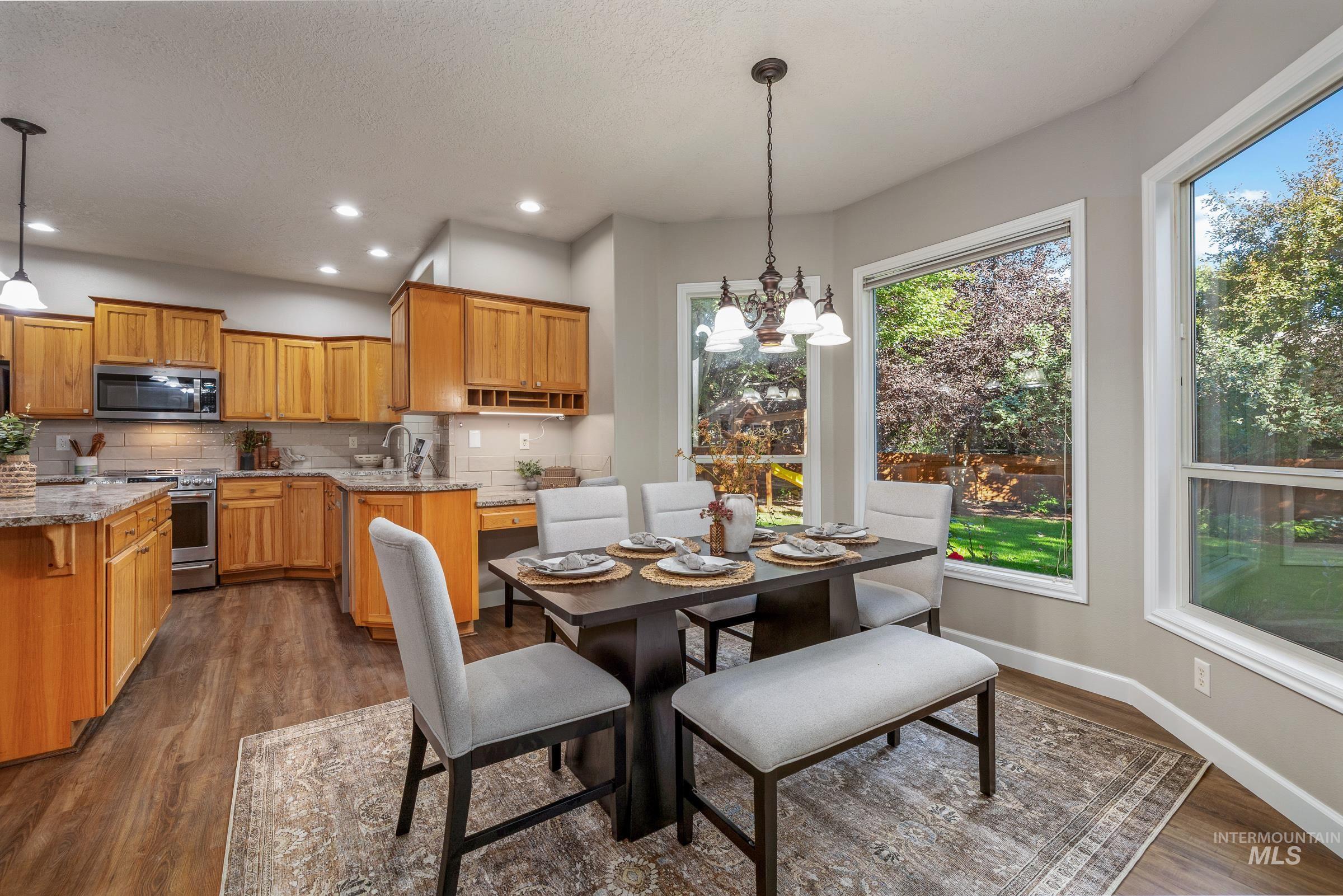 492 E Ridge Drive, Eagle, Idaho 83616, 4 Bedrooms, 2.5 Bathrooms, Residential For Sale, Price $725,000,MLS 99001804