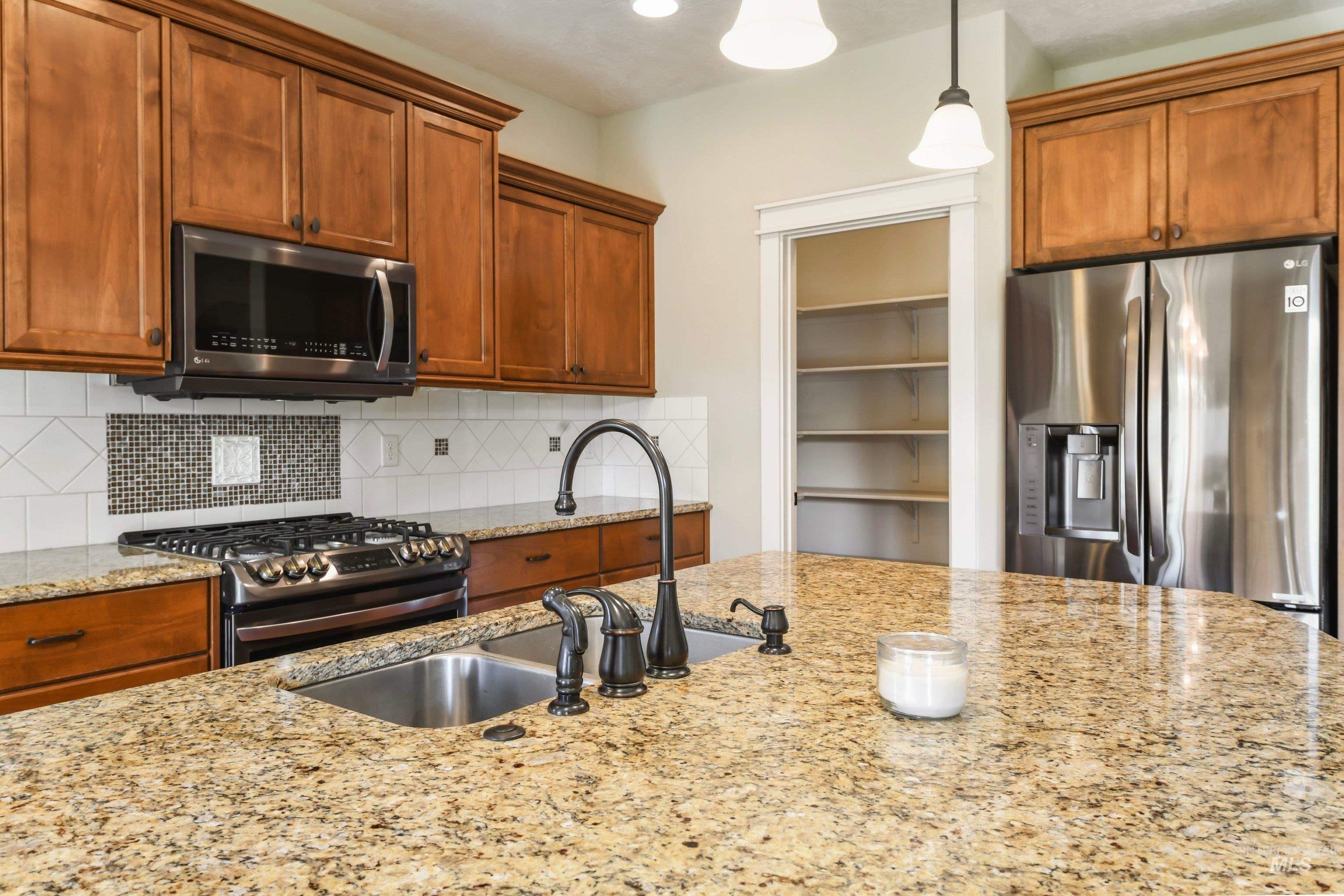 7553 N Waterlilly Ave, Boise, Idaho 83714, 3 Bedrooms, 2 Bathrooms, Residential For Sale, Price $695,000, 99001810