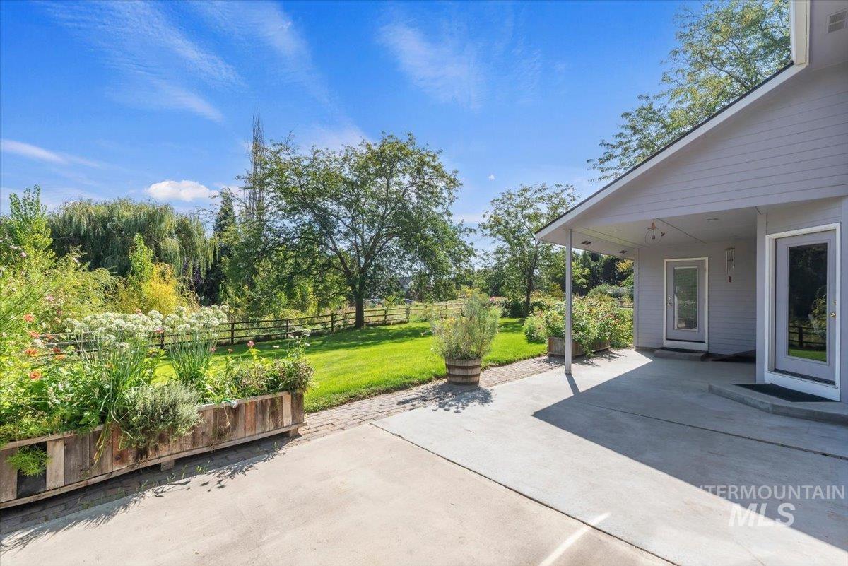 9940 Aztlan Dr, Nampa, Idaho 83686, 3 Bedrooms, 2.5 Bathrooms, Residential For Sale, Price $798,500,MLS 99001814