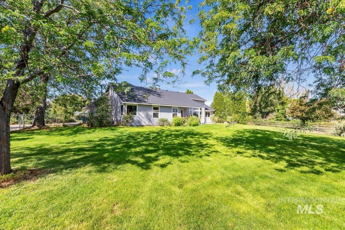 9940 Aztlan Dr, Nampa, Idaho 83686, 3 Bedrooms, 2.5 Bathrooms, Residential For Sale, Price $798,500,MLS 99001814