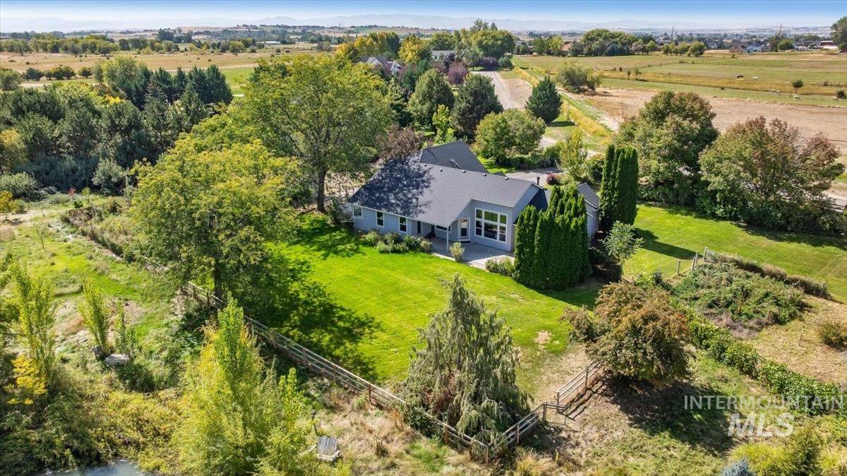 9940 Aztlan Dr, Nampa, Idaho 83686, 3 Bedrooms, 2.5 Bathrooms, Residential For Sale, Price $798,500,MLS 99001814