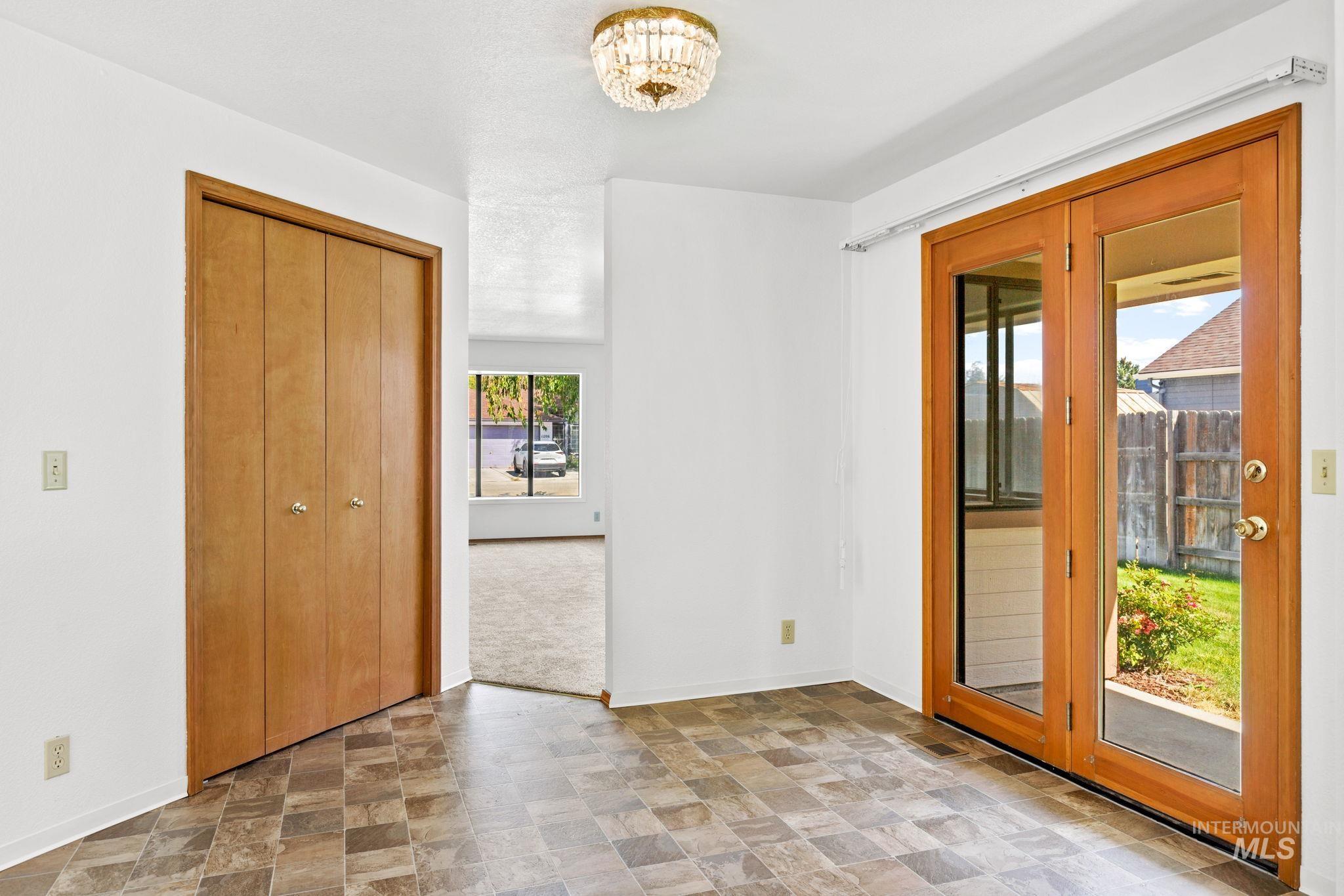 11207 W Bridgetower Dr., Boise, Idaho 83709, 3 Bedrooms, 2 Bathrooms, Residential For Sale, Price $505,000,MLS 99001816