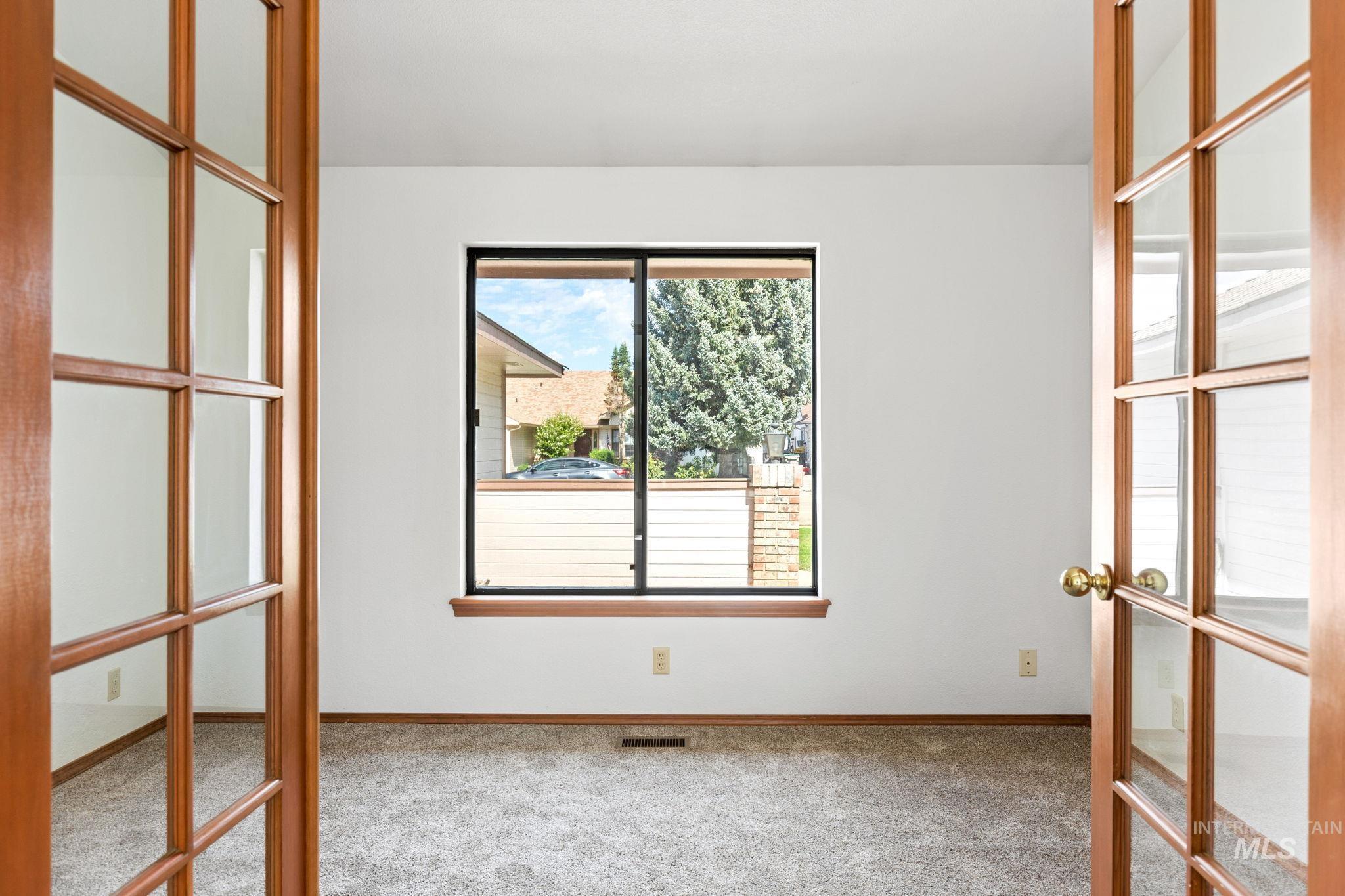 11207 W Bridgetower Dr., Boise, Idaho 83709, 3 Bedrooms, 2 Bathrooms, Residential For Sale, Price $505,000,MLS 99001816