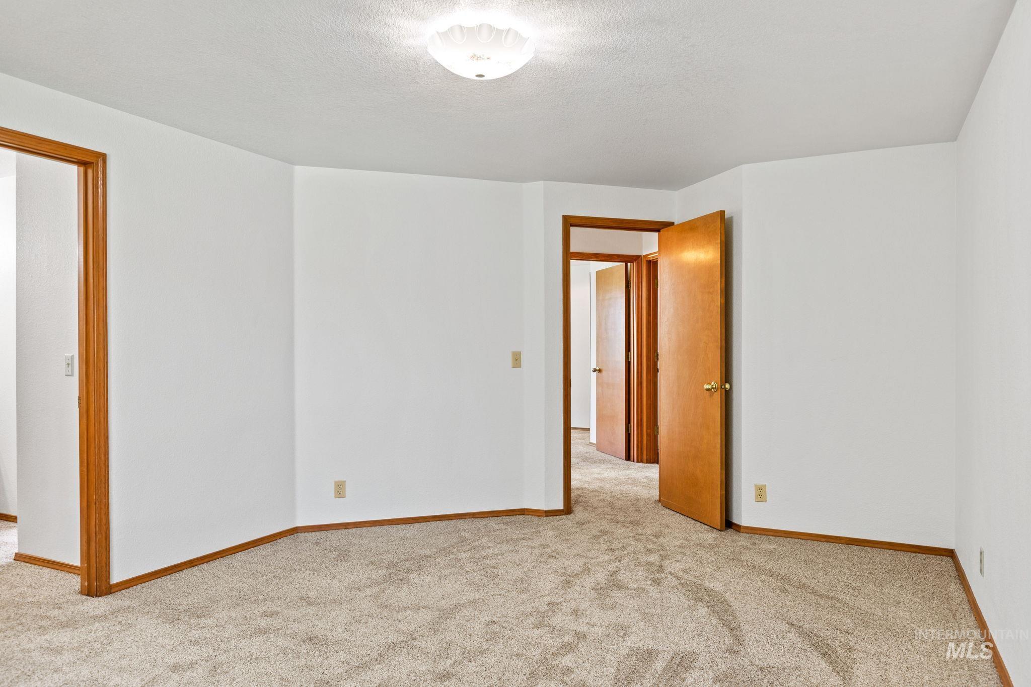 11207 W Bridgetower Dr., Boise, Idaho 83709, 3 Bedrooms, 2 Bathrooms, Residential For Sale, Price $505,000,MLS 99001816