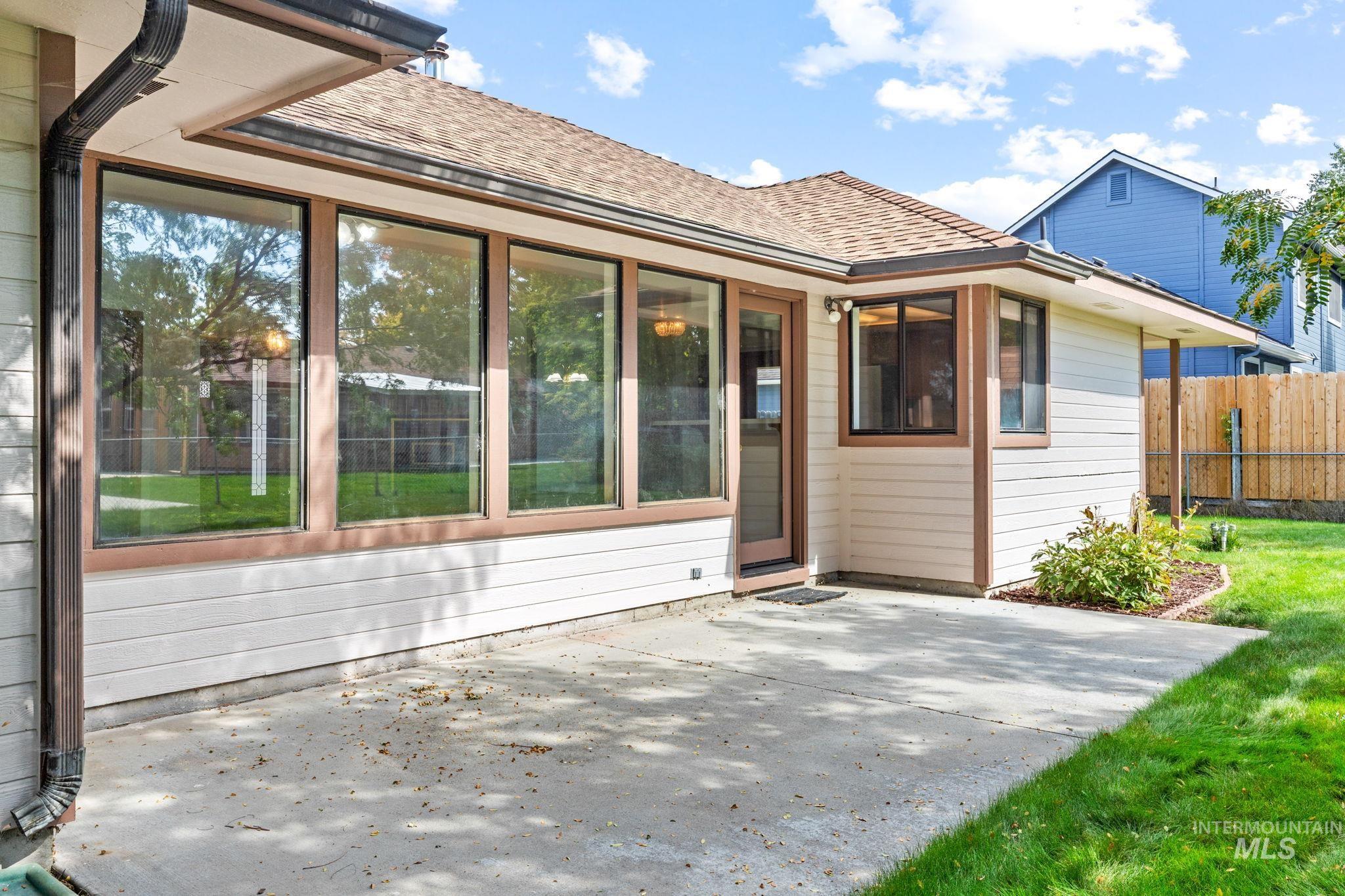 11207 W Bridgetower Dr., Boise, Idaho 83709, 3 Bedrooms, 2 Bathrooms, Residential For Sale, Price $505,000,MLS 99001816