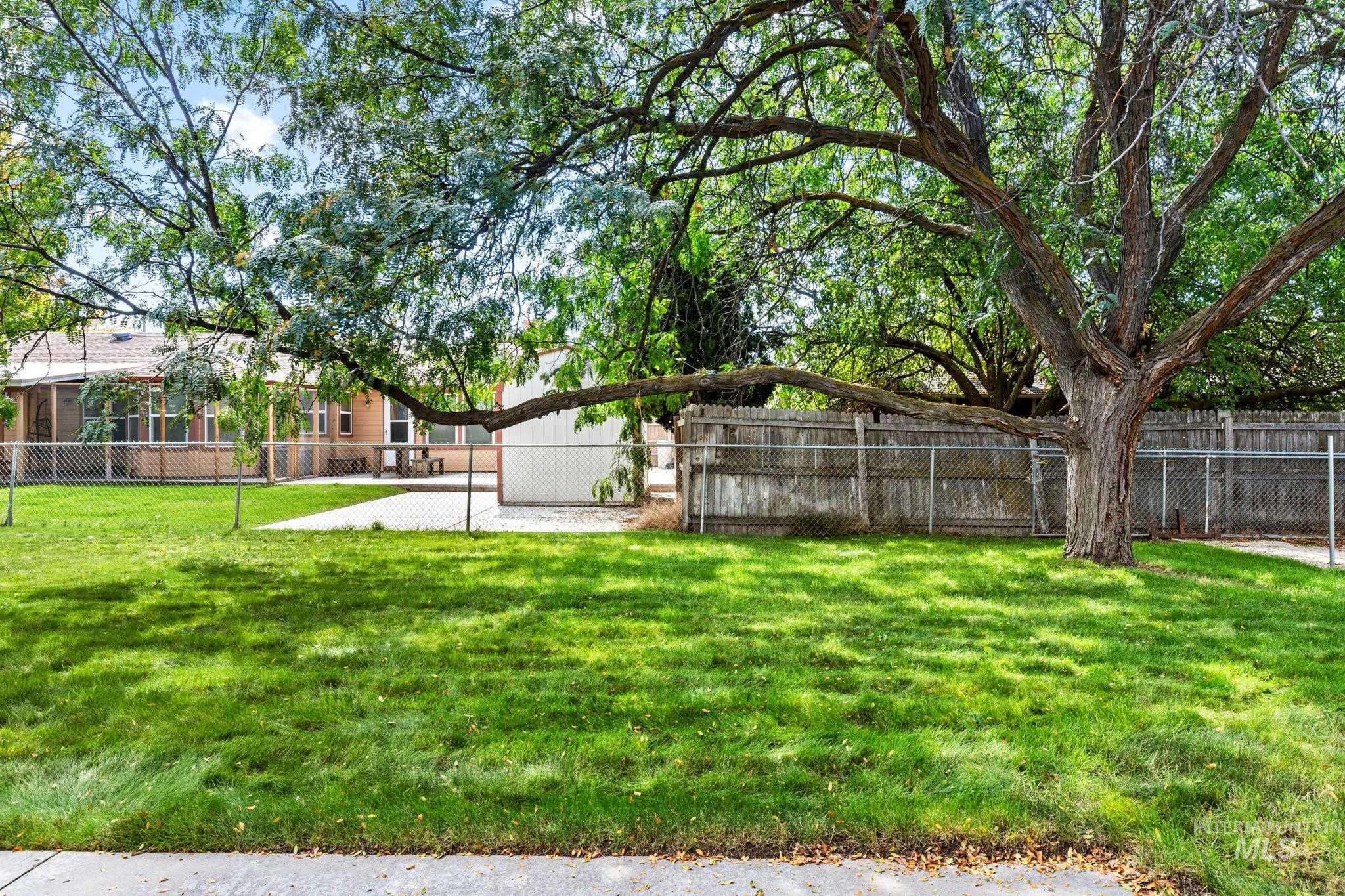 11207 W Bridgetower Dr., Boise, Idaho 83709, 3 Bedrooms, 2 Bathrooms, Residential For Sale, Price $505,000,MLS 99001816