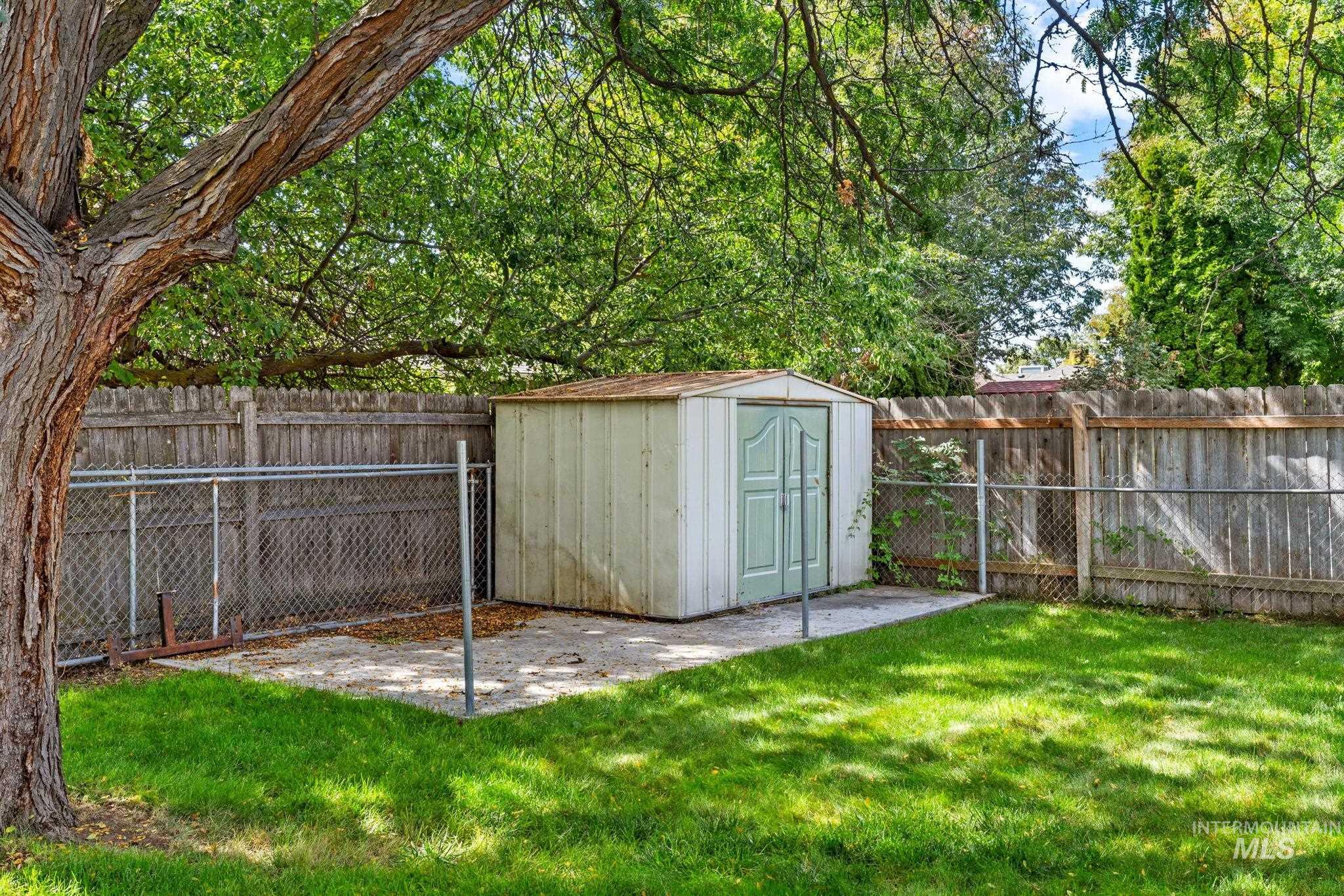 11207 W Bridgetower Dr., Boise, Idaho 83709, 3 Bedrooms, 2 Bathrooms, Residential For Sale, Price $505,000,MLS 99001816