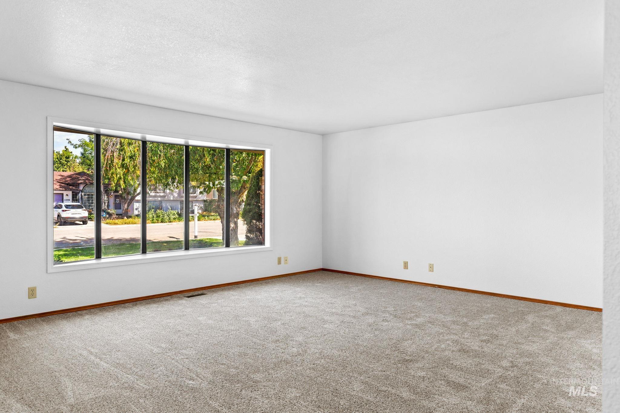 11207 W Bridgetower Dr., Boise, Idaho 83709, 3 Bedrooms, 2 Bathrooms, Residential For Sale, Price $505,000,MLS 99001816