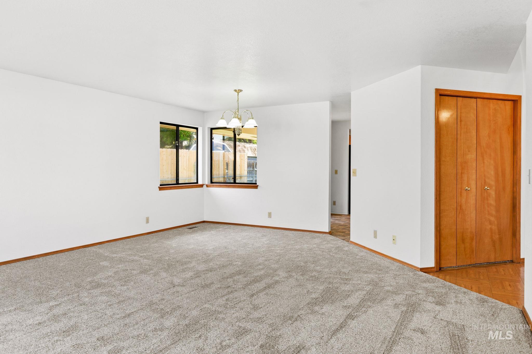 11207 W Bridgetower Dr., Boise, Idaho 83709, 3 Bedrooms, 2 Bathrooms, Residential For Sale, Price $505,000,MLS 99001816