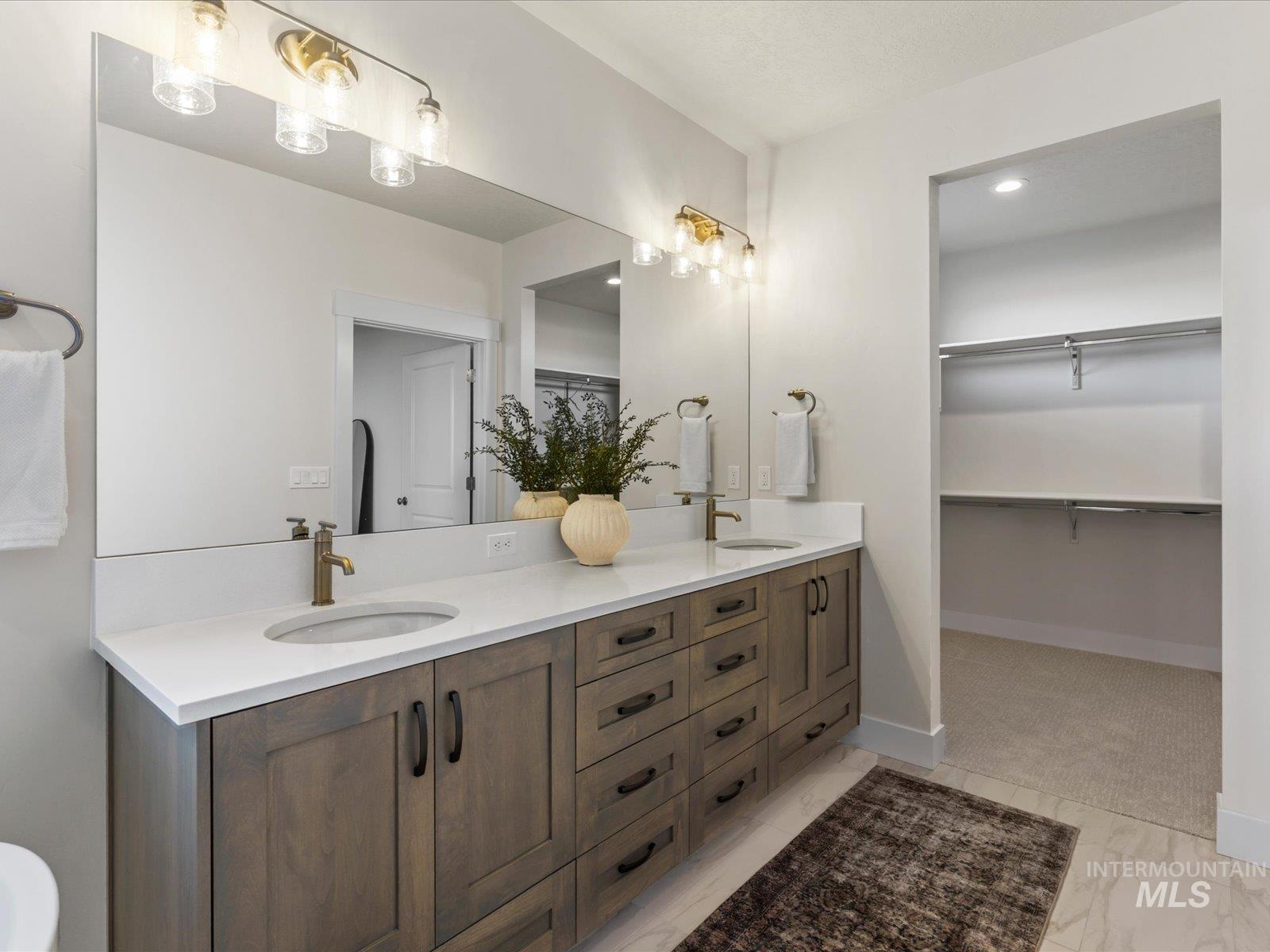 375 S Strut Way, Boise, Idaho 83716, 4 Bedrooms, 2.5 Bathrooms, Residential For Sale, Price $649,900,MLS 99001822