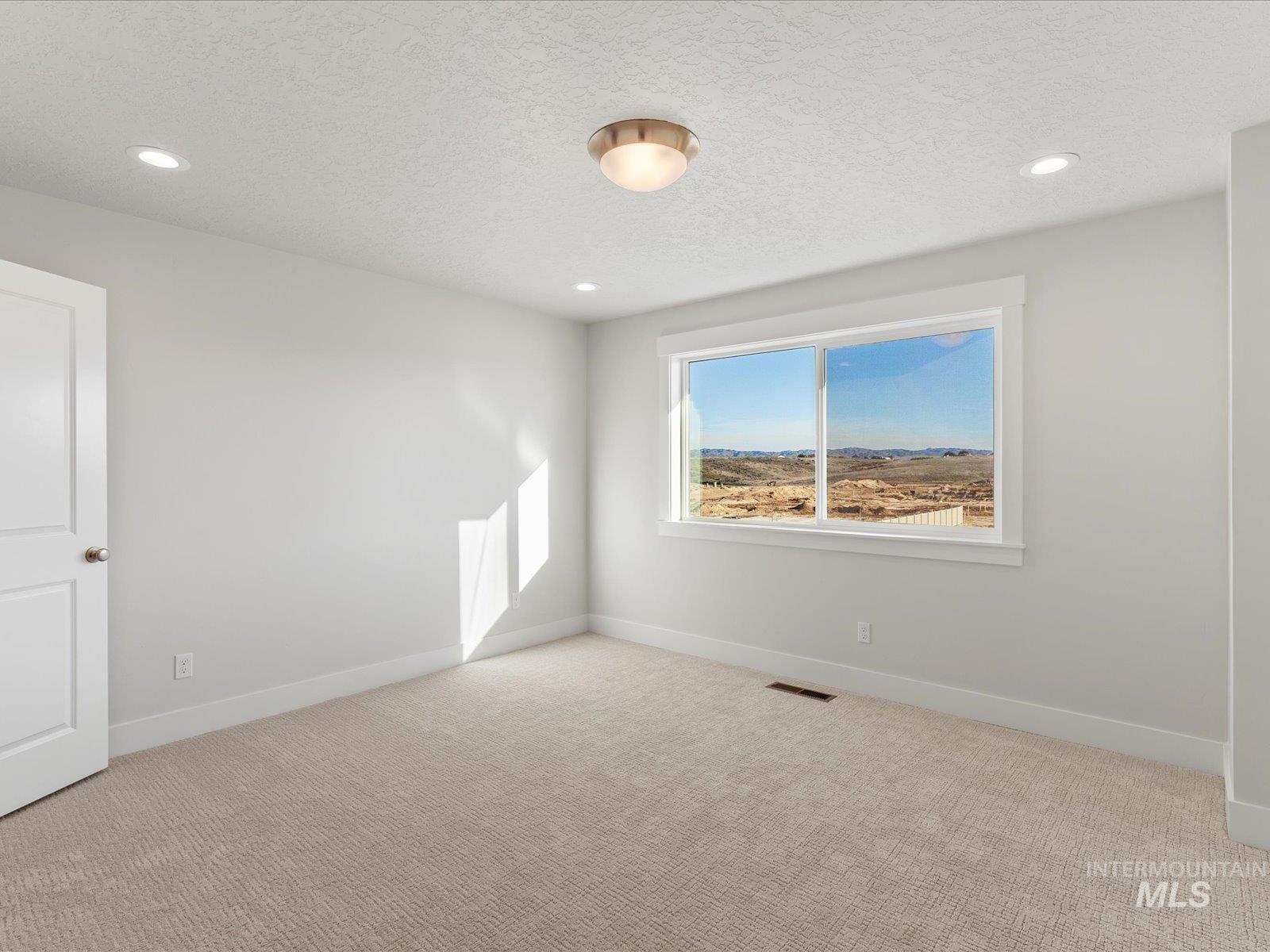 375 S Strut Way, Boise, Idaho 83716, 4 Bedrooms, 2.5 Bathrooms, Residential For Sale, Price $649,900,MLS 99001822