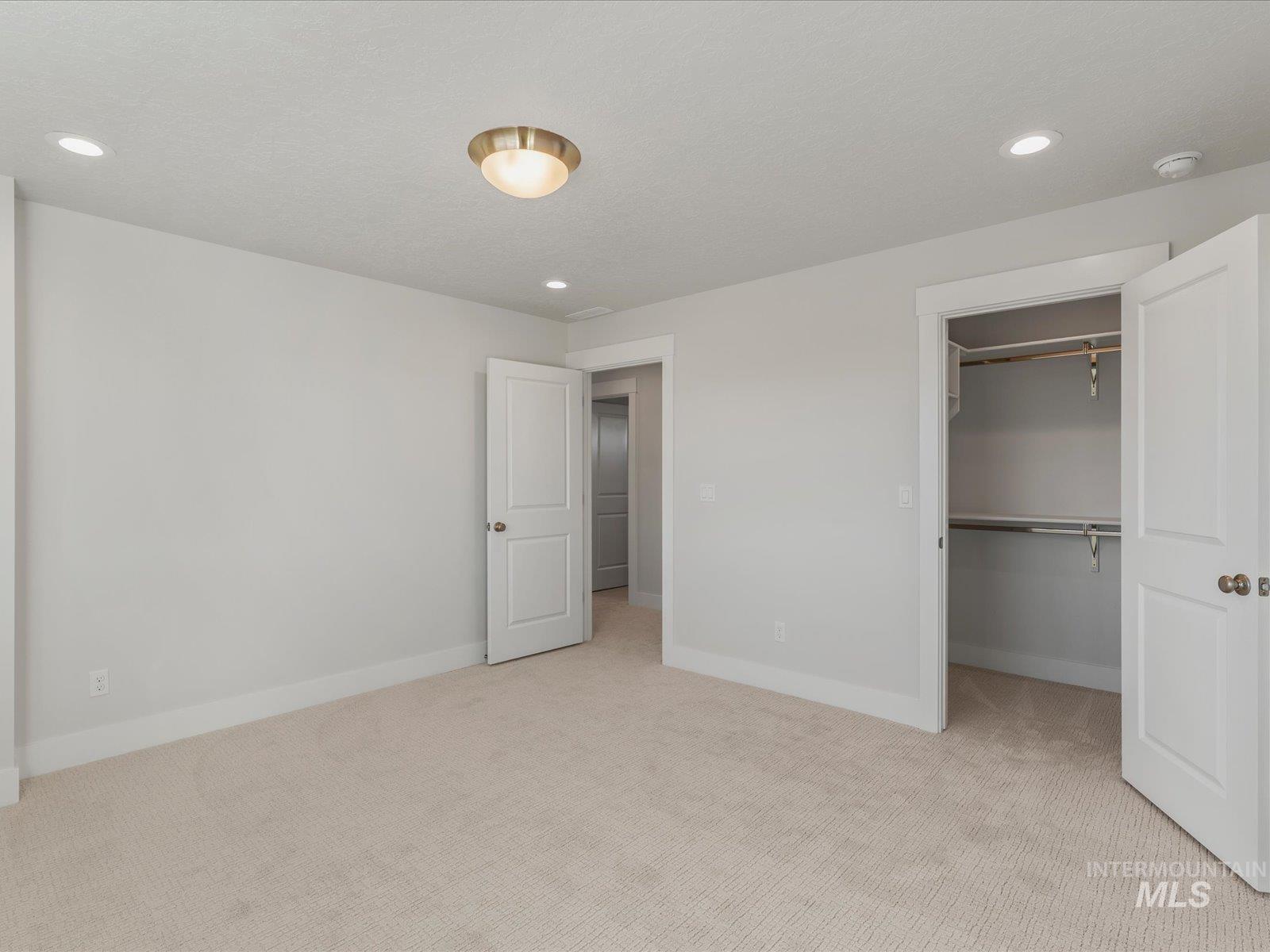 375 S Strut Way, Boise, Idaho 83716, 4 Bedrooms, 2.5 Bathrooms, Residential For Sale, Price $649,900,MLS 99001822