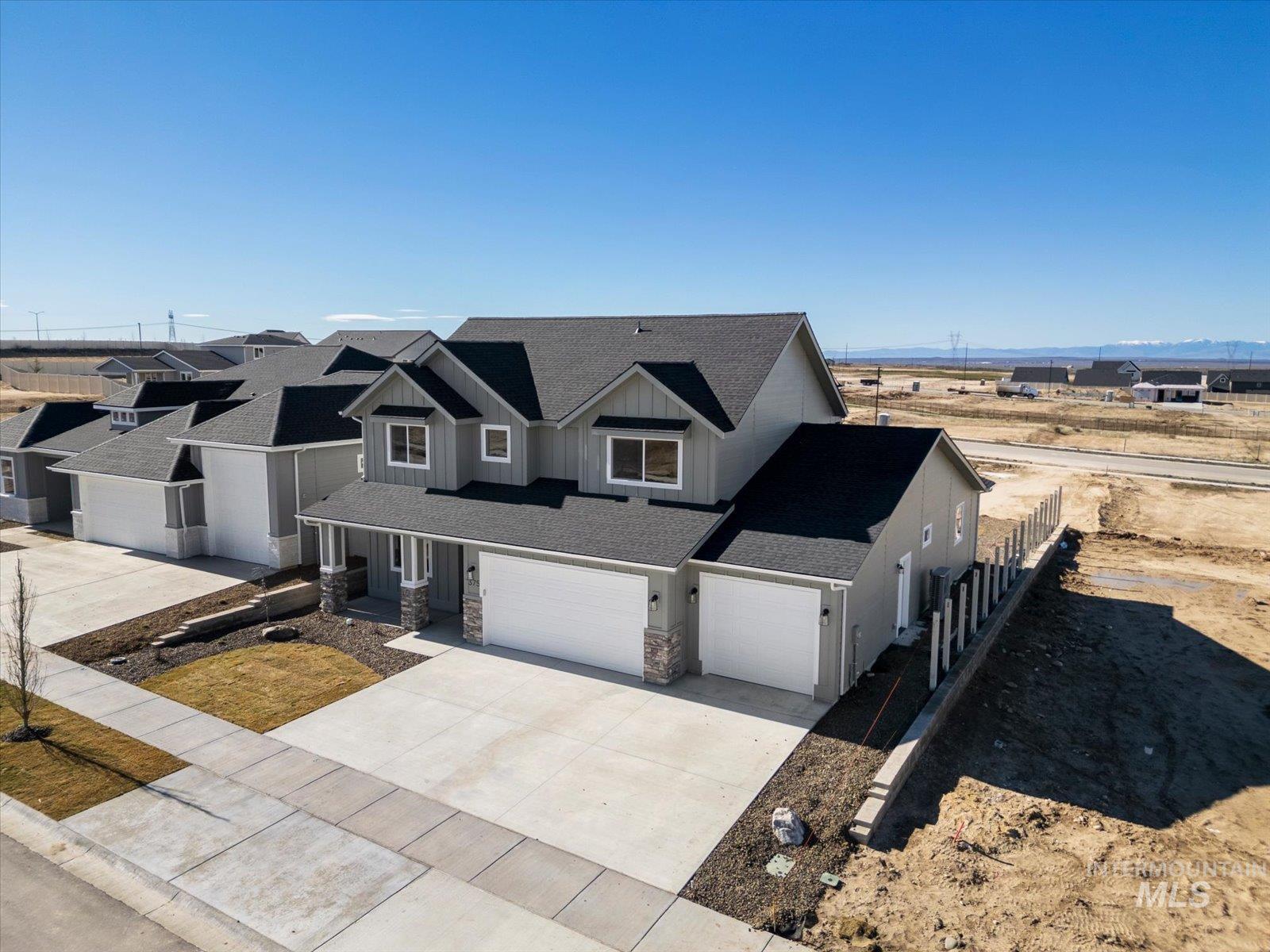 375 S Strut Way, Boise, Idaho 83716, 4 Bedrooms, 2.5 Bathrooms, Residential For Sale, Price $649,900,MLS 99001822