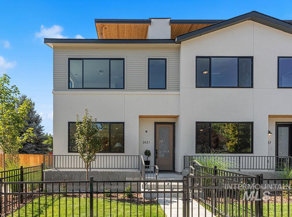 3431 N 33rd St, Boise, Idaho 83703, 3 Bedrooms, 2.5 Bathrooms, Residential For Sale, Price $699,000,MLS 99001835