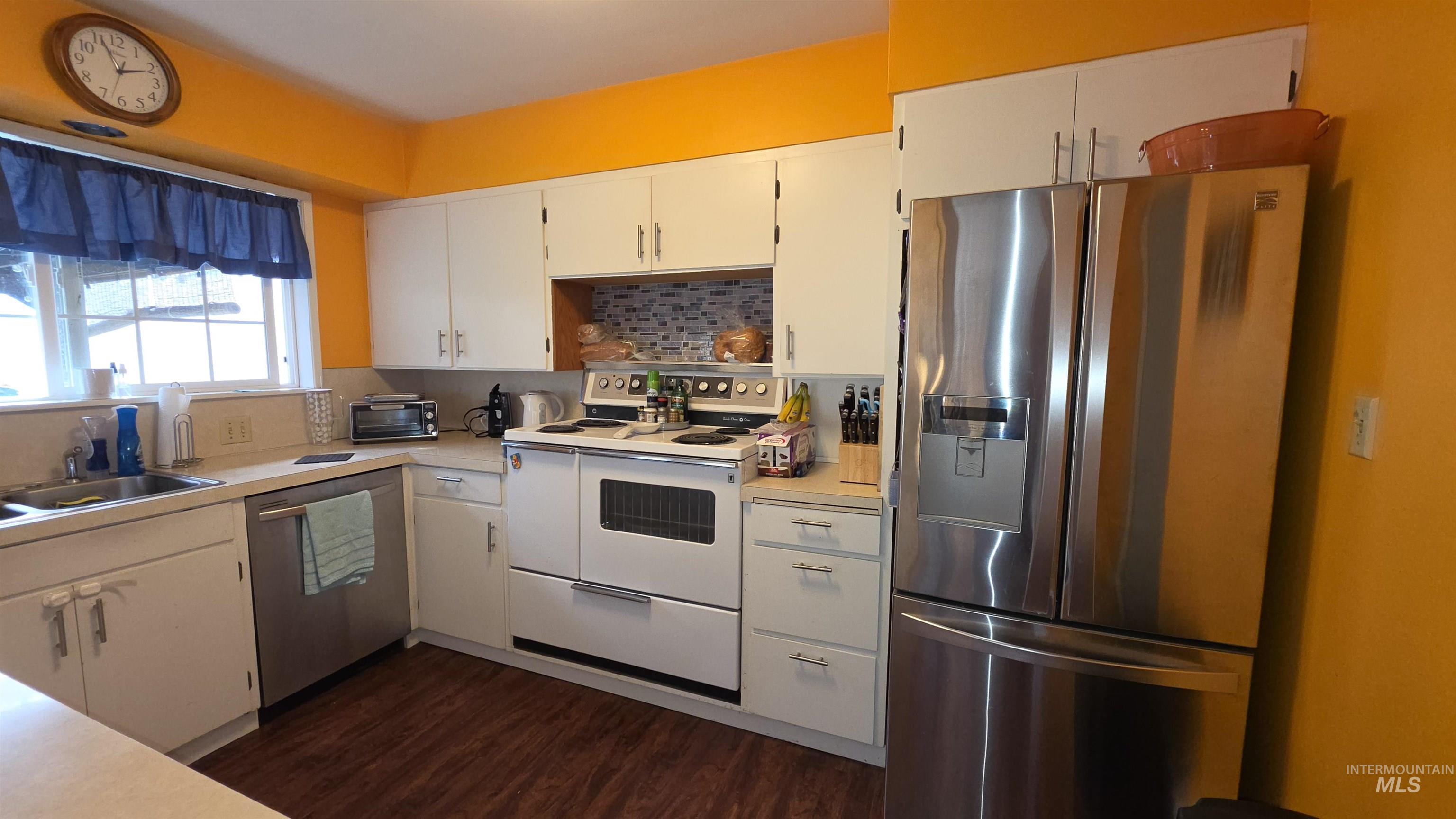 1428 14th Ave., Lewiston, Idaho 83501, 4 Bedrooms, 2.5 Bathrooms, Residential For Sale, Price $399,000,MLS 99001849