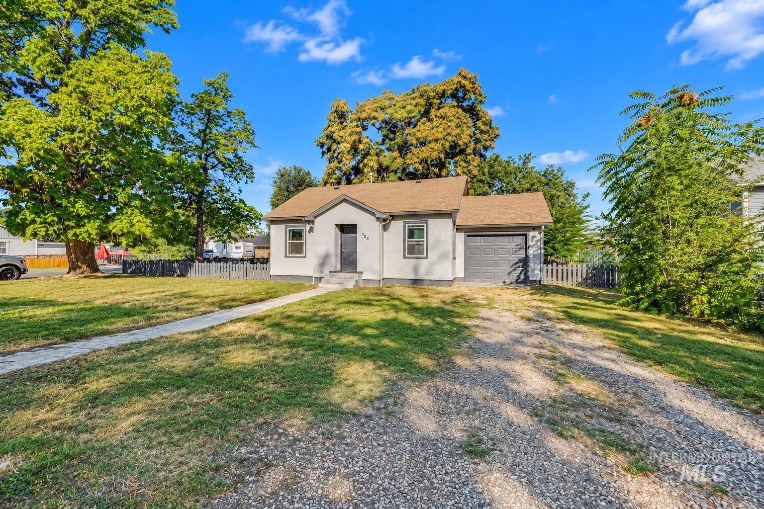 705 N 9th Ave, Caldwell, Idaho 83605, 2 Bedrooms, 1 Bathroom, Residential For Sale, Price $299,880,MLS 99001854