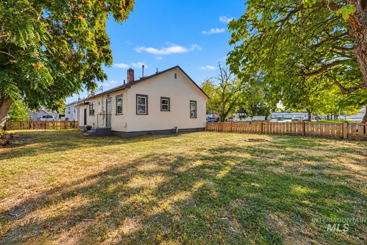 705 N 9th Ave, Caldwell, Idaho 83605, 2 Bedrooms, 1 Bathroom, Residential For Sale, Price $299,880,MLS 99001854