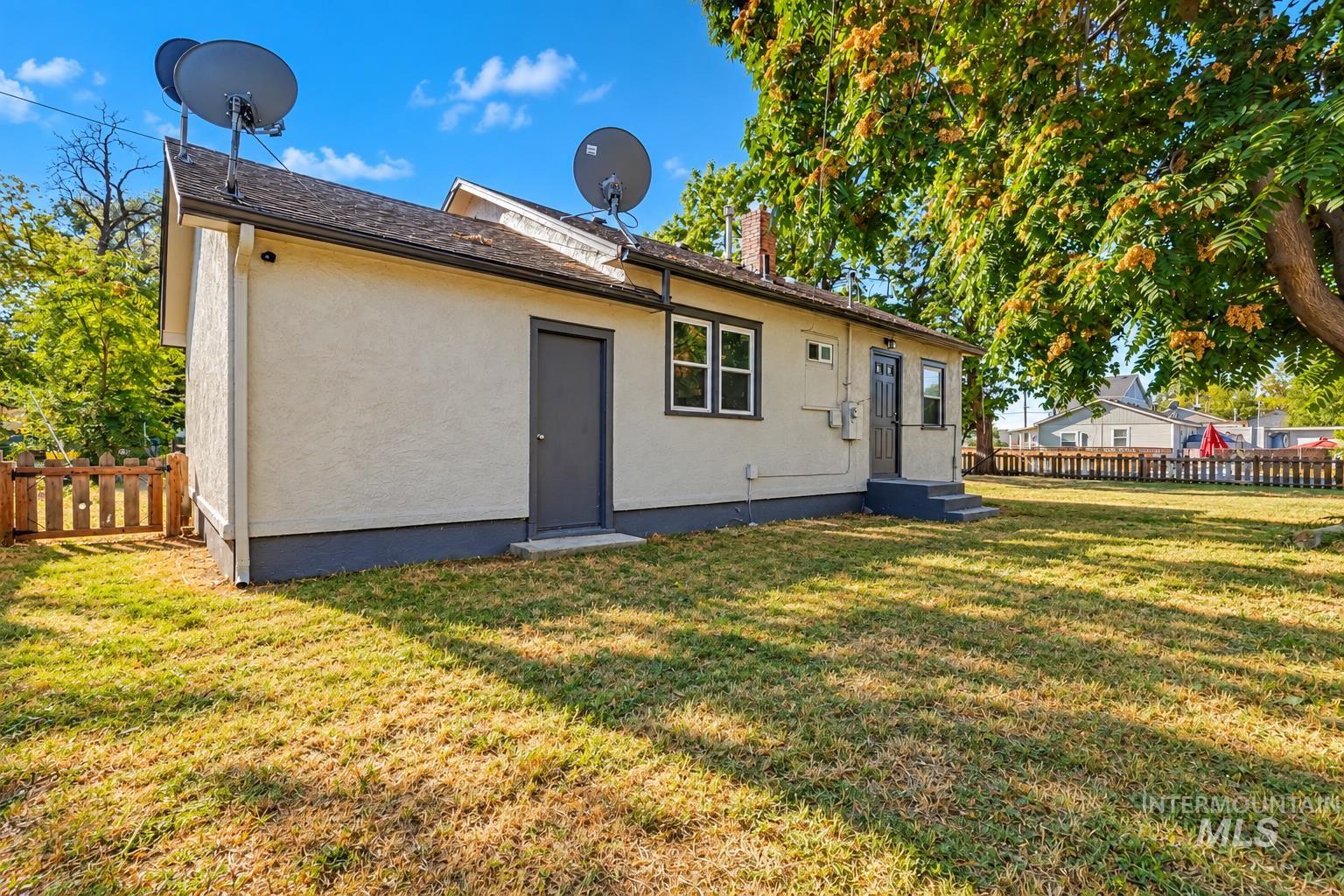 705 N 9th Ave, Caldwell, Idaho 83605, 2 Bedrooms, 1 Bathroom, Residential For Sale, Price $299,880,MLS 99001854