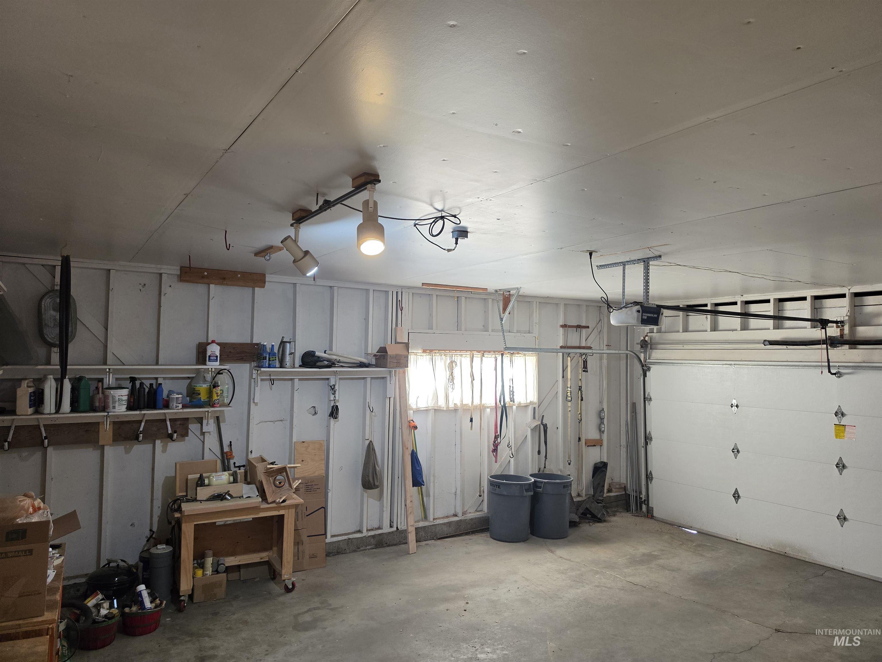 286 Pinon Drive, Idaho Falls, Idaho 83401, 4 Bedrooms, 2 Bathrooms, Residential For Sale, Price $330,000,MLS 99001855