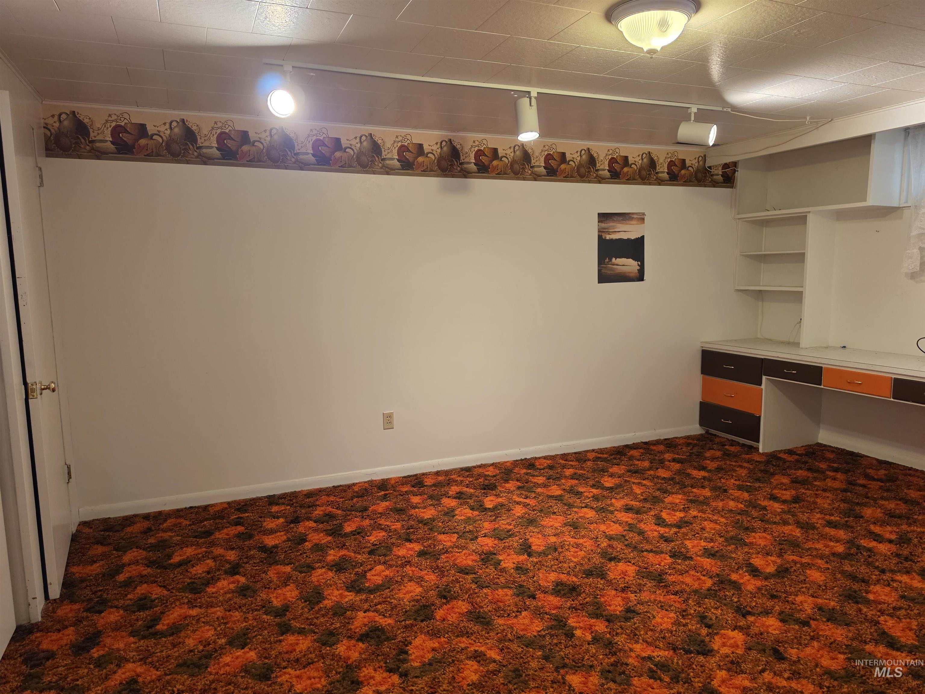286 Pinon Drive, Idaho Falls, Idaho 83401, 4 Bedrooms, 2 Bathrooms, Residential For Sale, Price $330,000,MLS 99001855