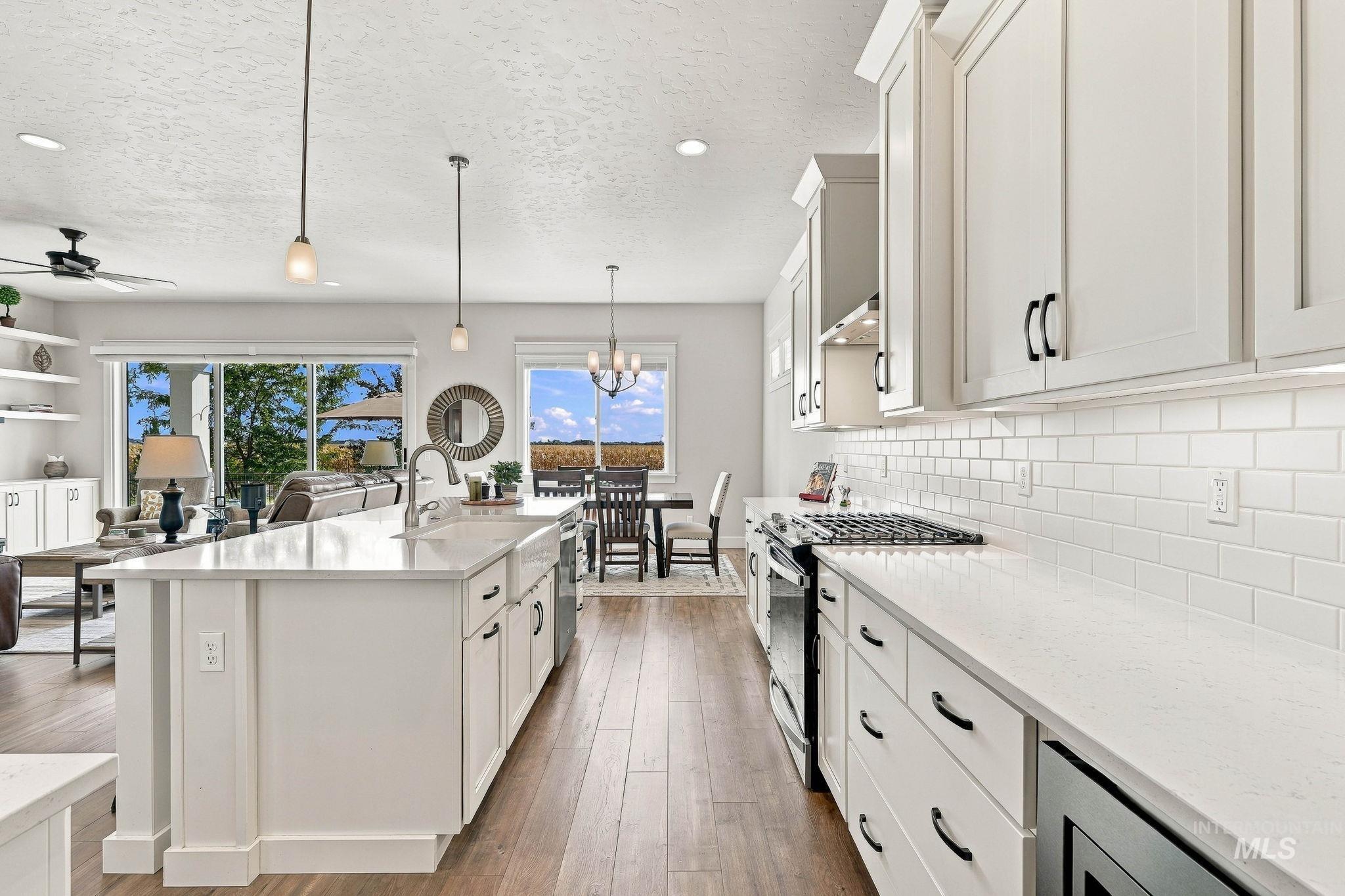 7829 W Corinthia St., Eagle, Idaho 83616, 3 Bedrooms, 2.5 Bathrooms, Residential For Sale, Price $728,000,MLS 99001867